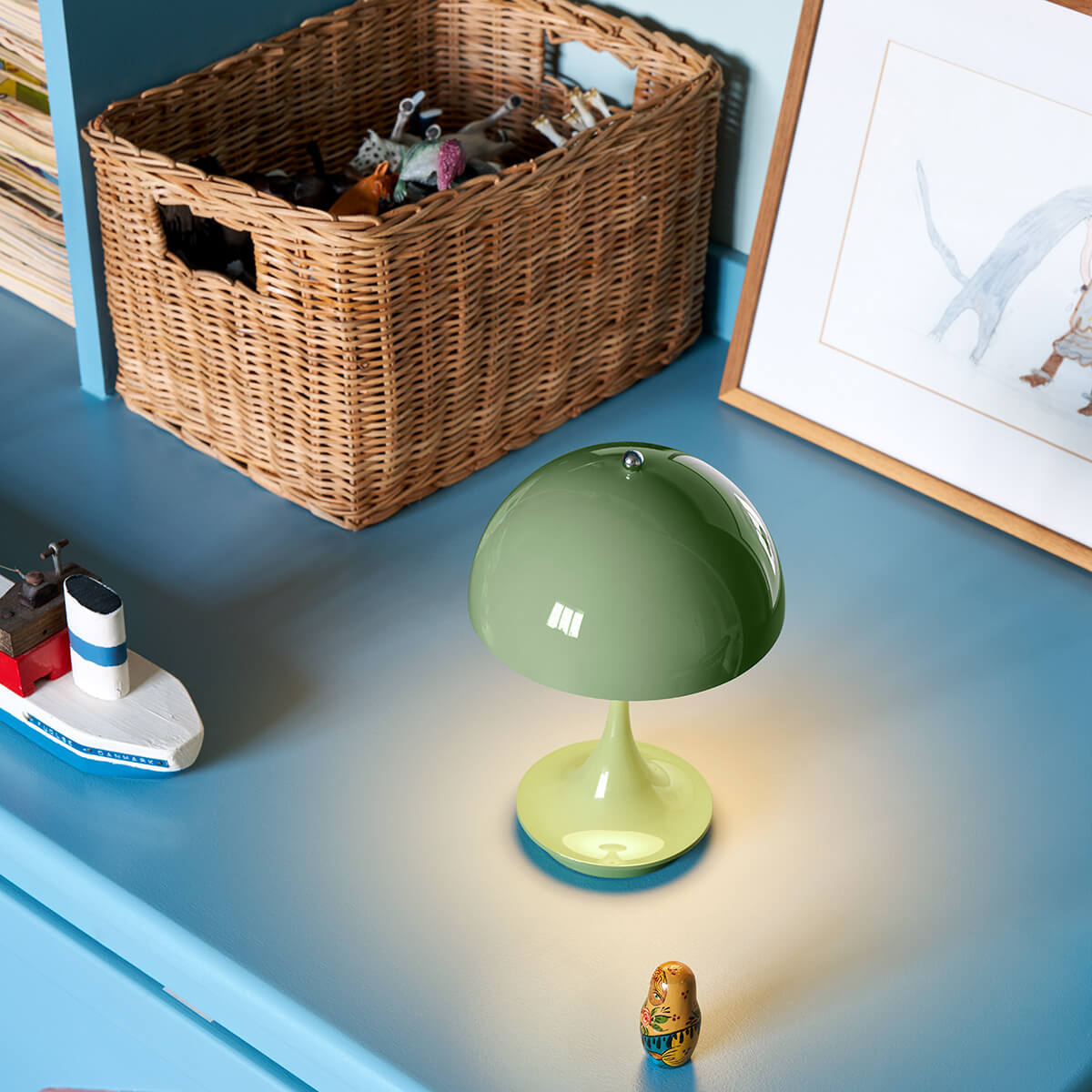 Louis Poulsen Panthella 160 Portable V3 LED Akkuleuchte, opak moosgrün – Design by Verner Panton