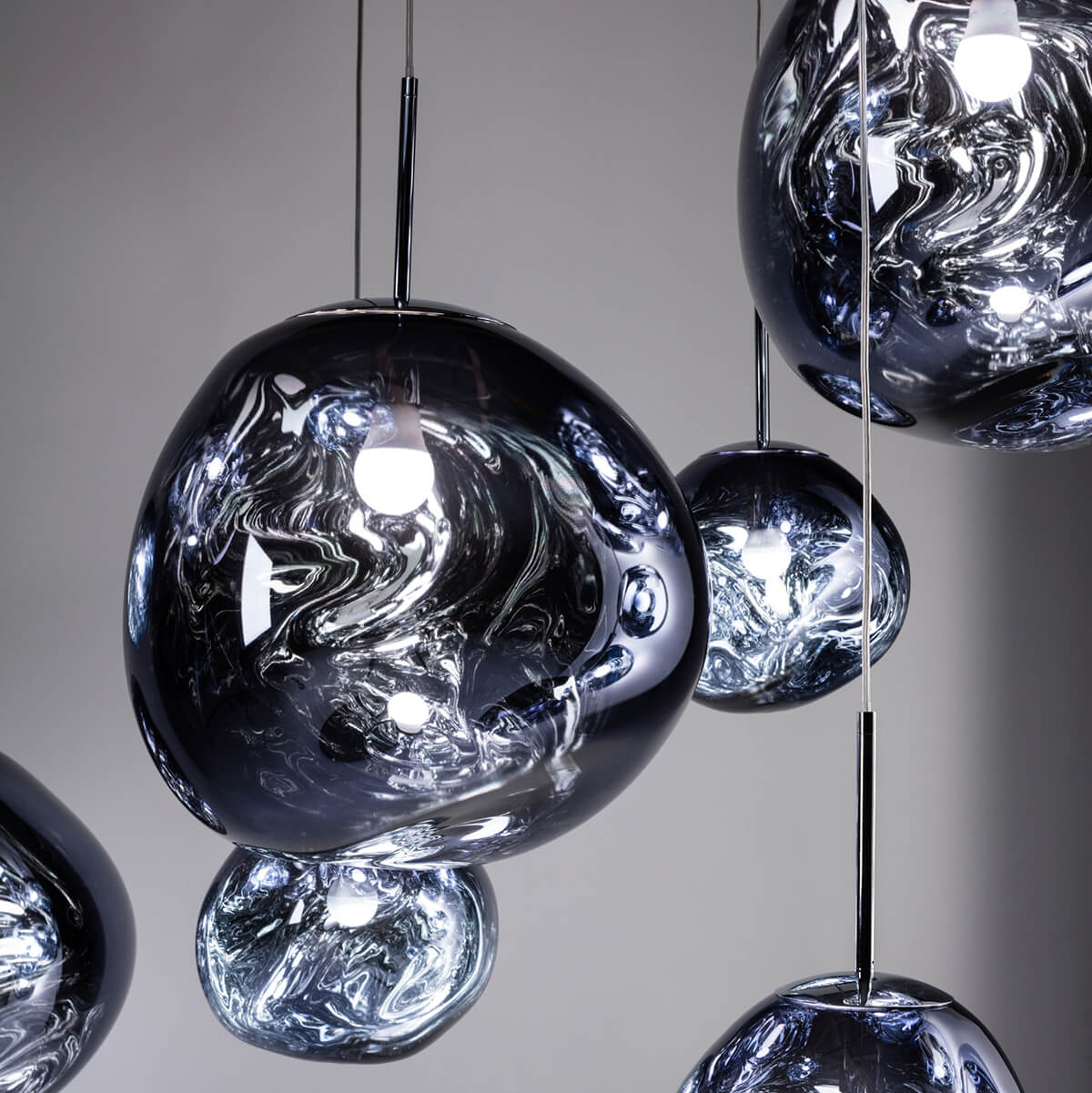 Tom Dixon Melt Mini LED Pendelleuchte und Melt LED Pendelleuchte, smoke