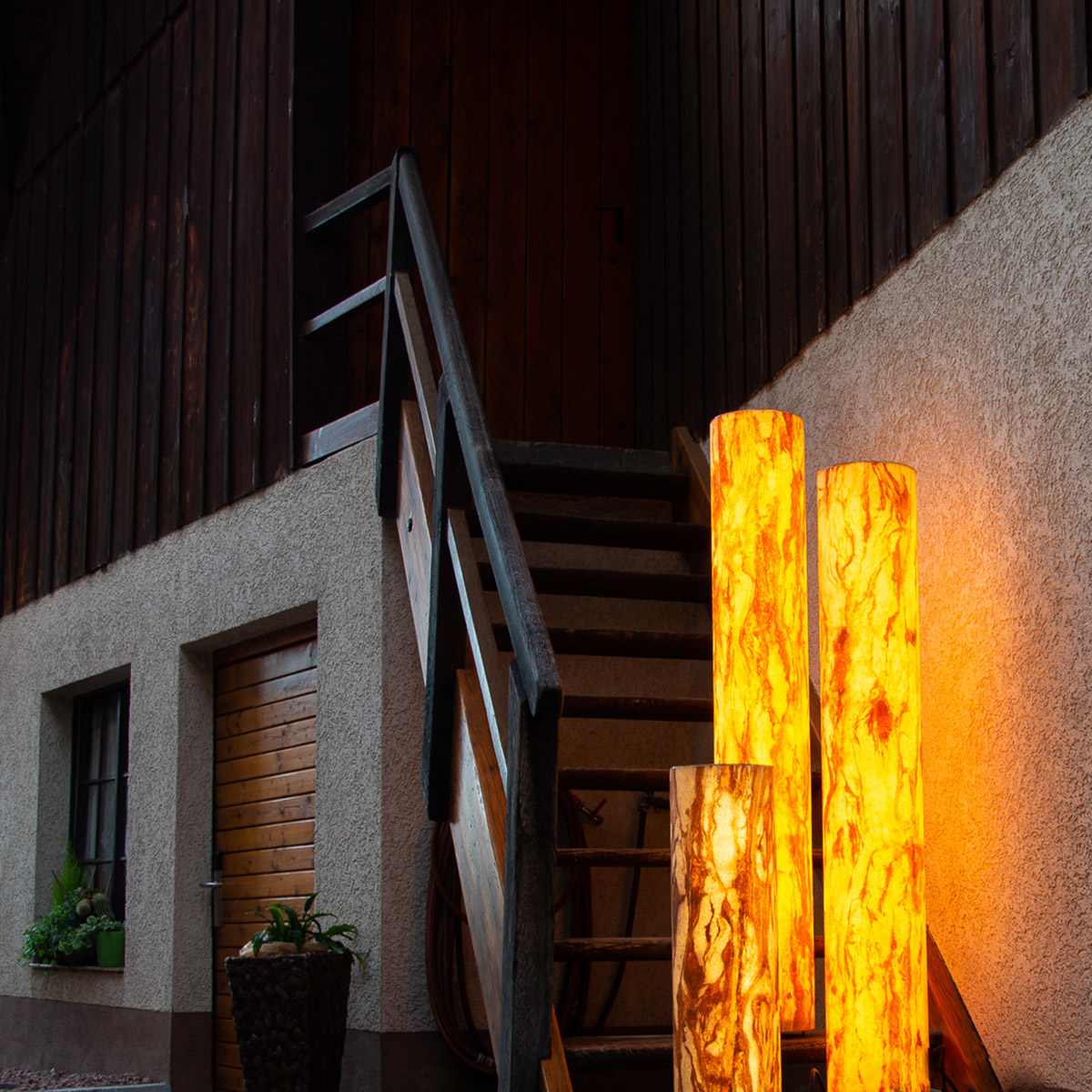 Epstein-Design Apollo Sahara CCT-LED Stehleuchte / Lichtsäule mit ZigBee, Sandstein