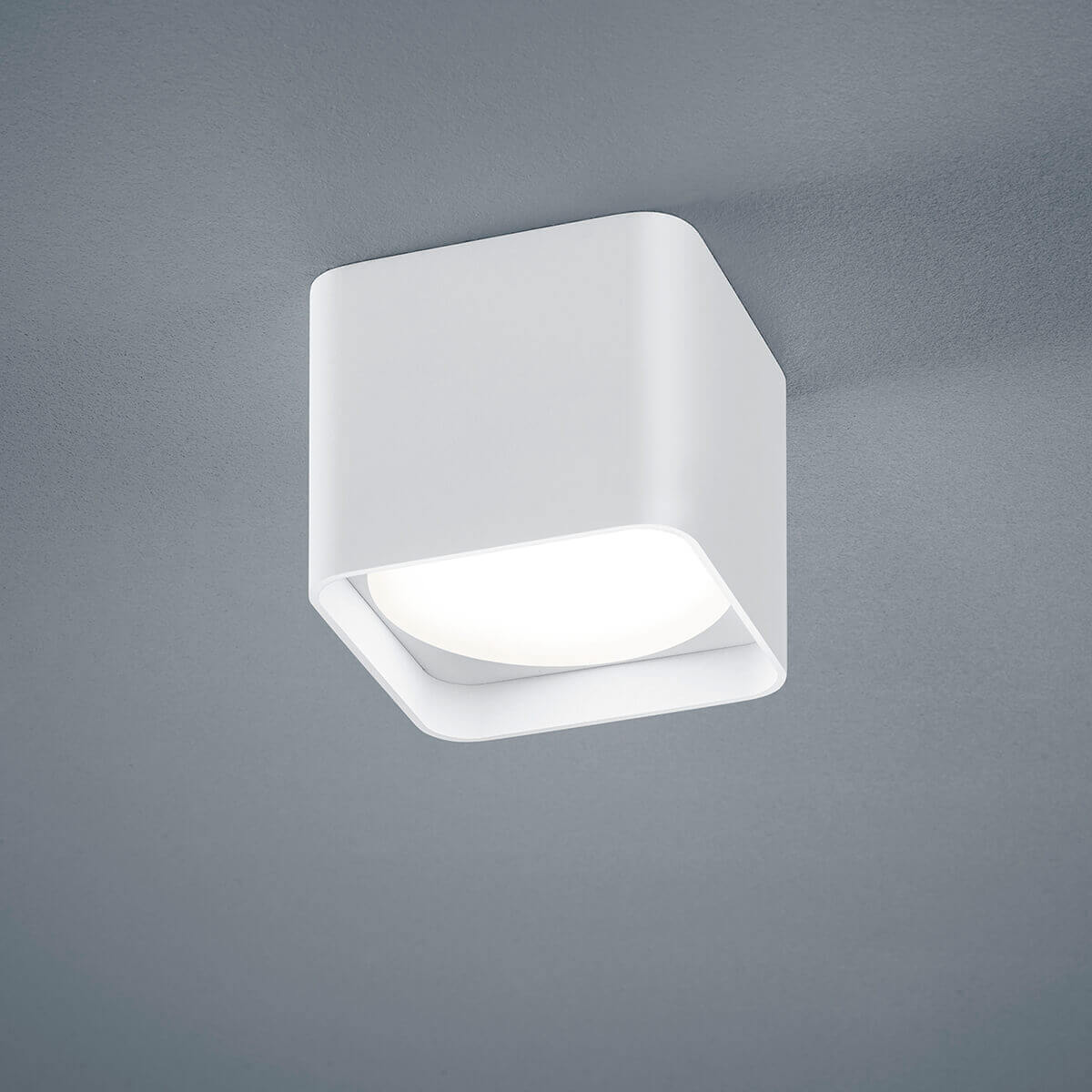 Helestra Dora LED Deckenleuchte, eckig, weiß matt - Glas satiniert