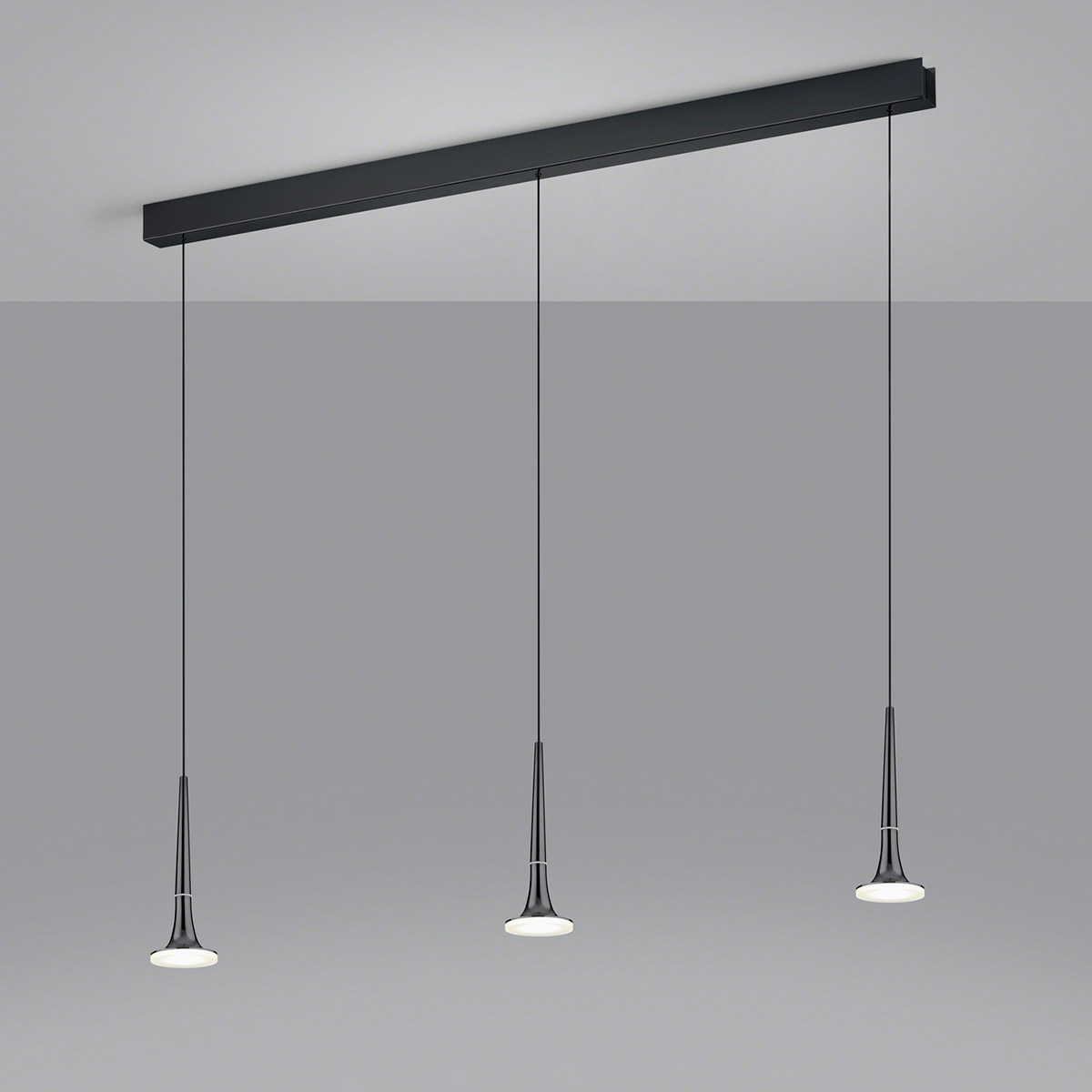 Helestra Flute LED Pendelleuchte, 3-flg., schwarzchrom