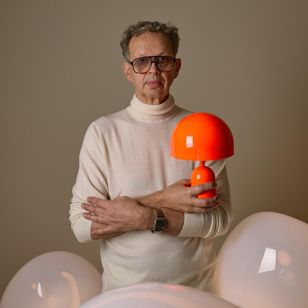 Tom Dixon Bell Portable LED Akkuleuchte, fluro (rot) glänzend, mit Designer Tom Dixon