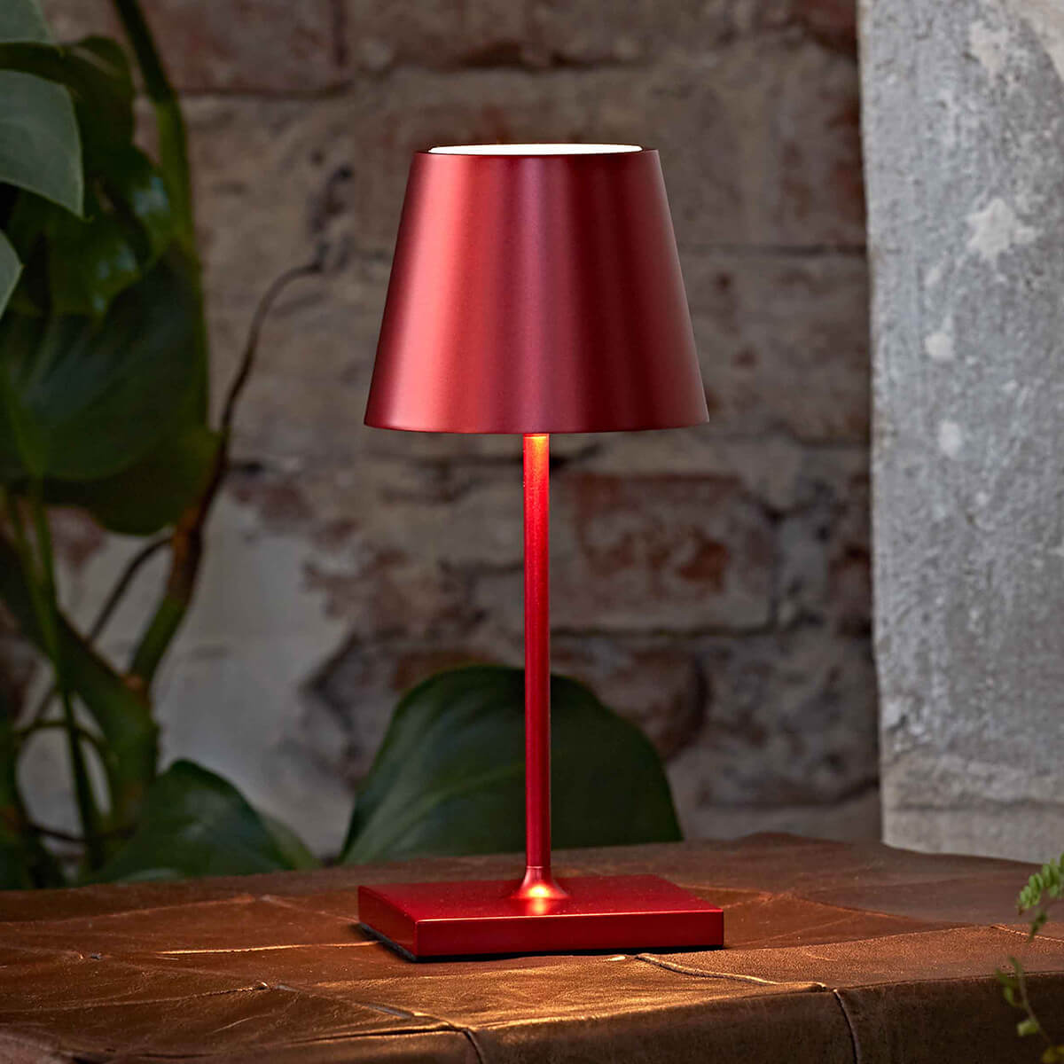 Sigor Nuindie mini LED Akkuleuchte, Flex-Mood, kirschrot eloxiert