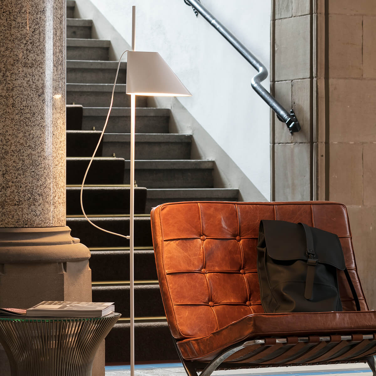 Louis Poulsen Yuh LED Stehleuchte, weiß