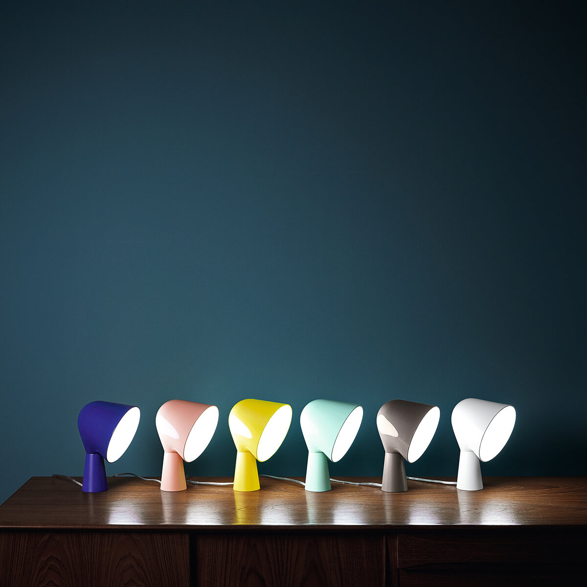 175-foscarini-binic-tavolo-alle-farben-ambiente-1200x1200 Foscarini Binic Tavolo, alle Ausführungen