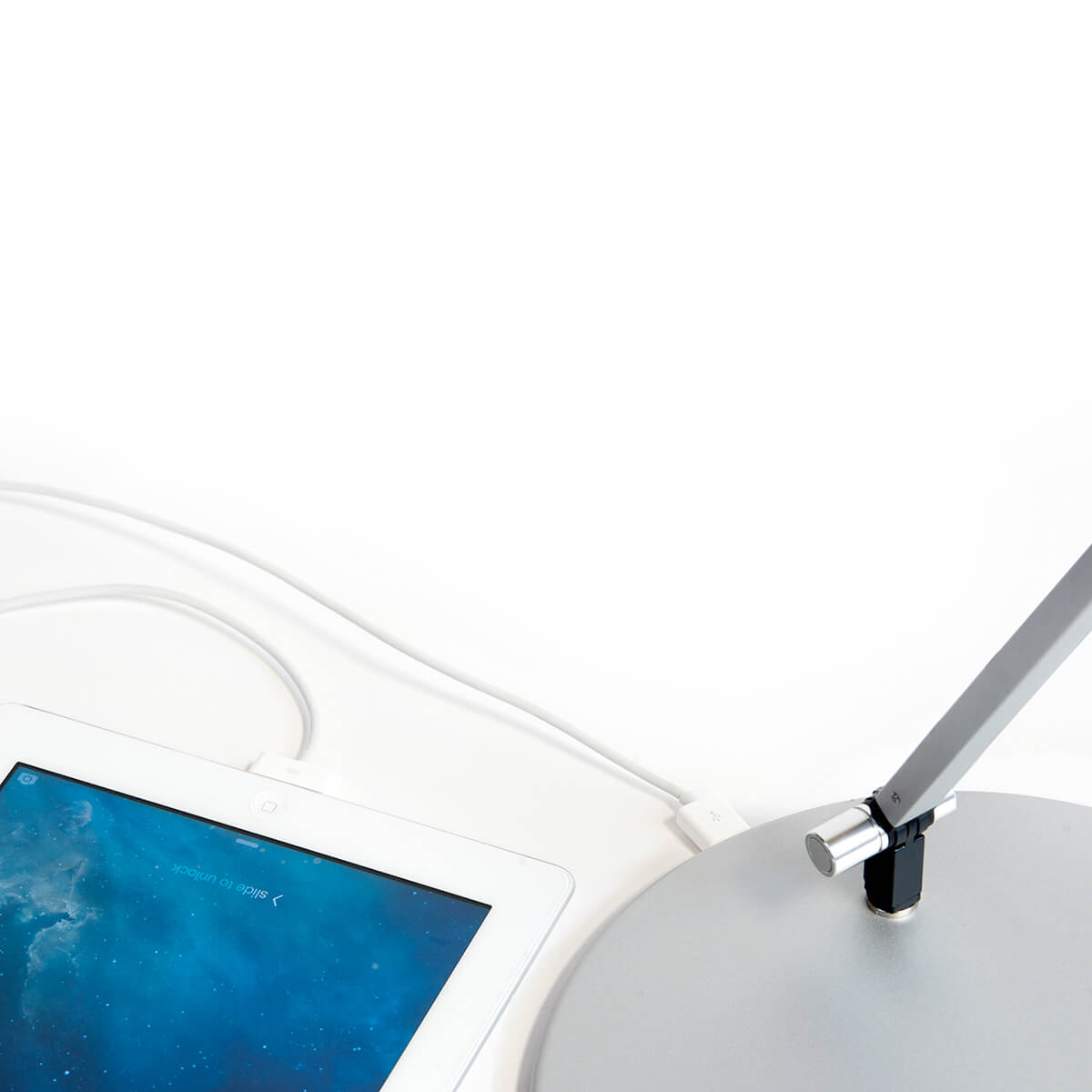 koncept Mosso Pro LED Tischleuchte, Silber mit USB-Port