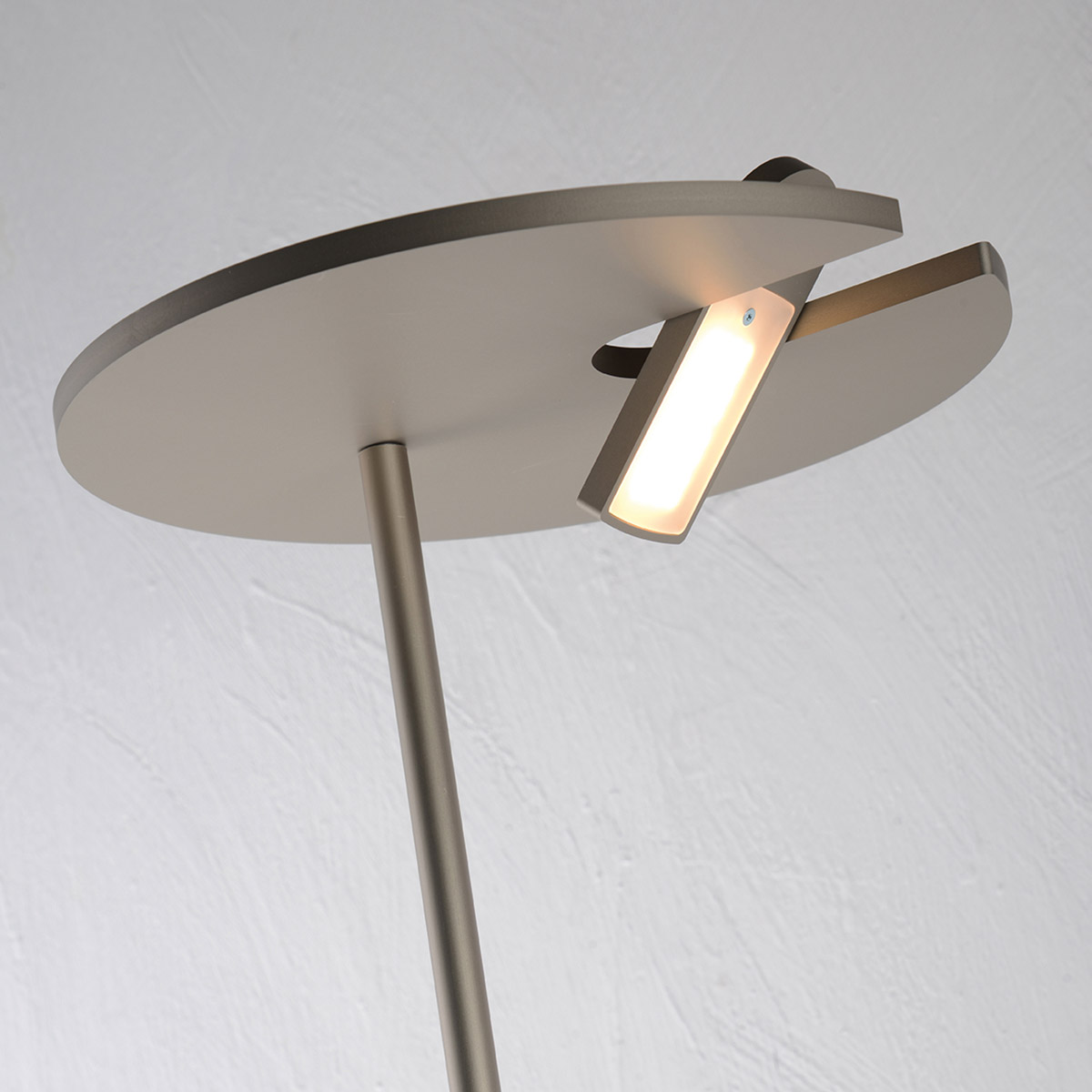 Bopp Share LED Stehleuchte, Bronze eloxiert, Detail