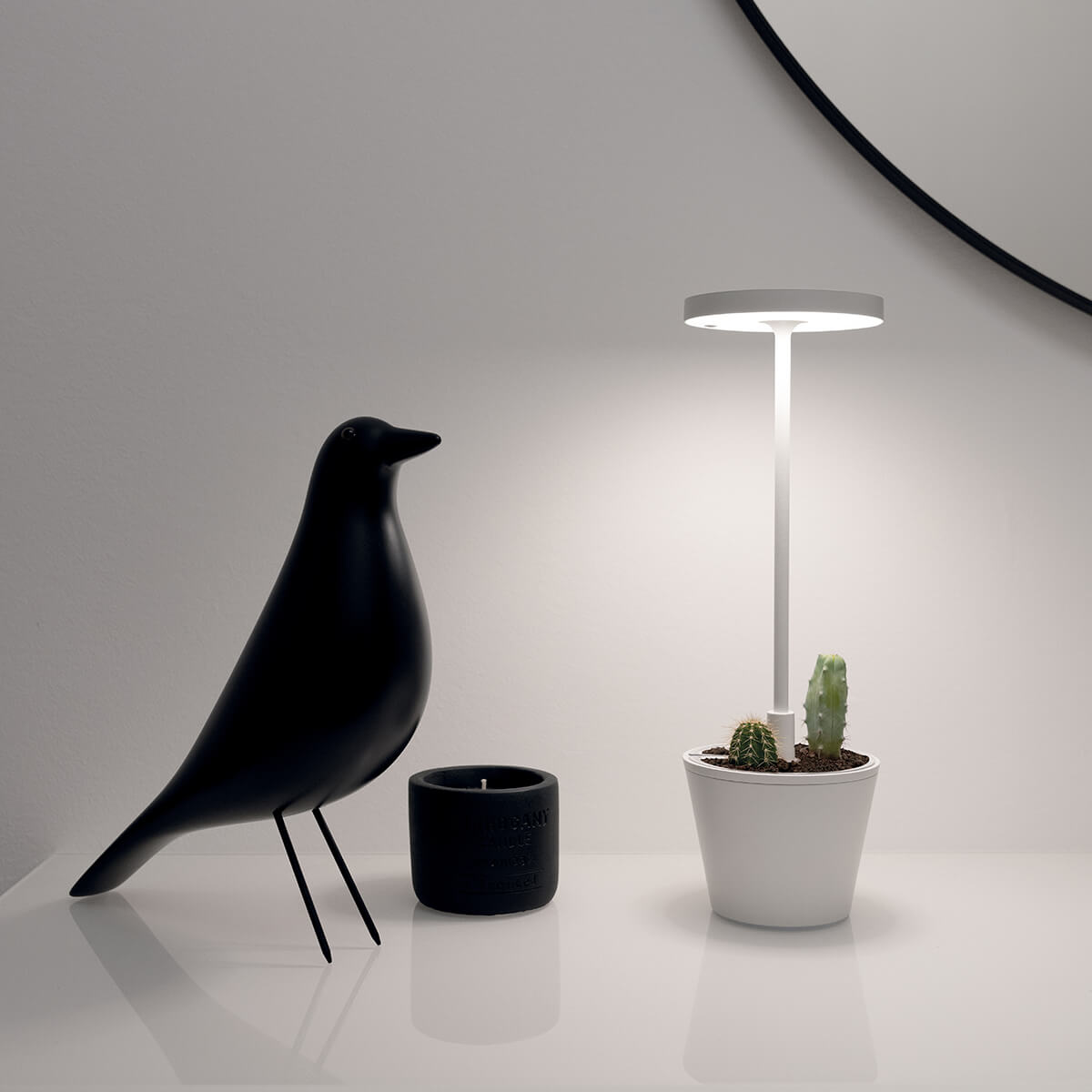 Zafferano AiLati Poldina Reverso Pro LED Akkuleuchte, weiß (Dekoration nicht inbegriffen)