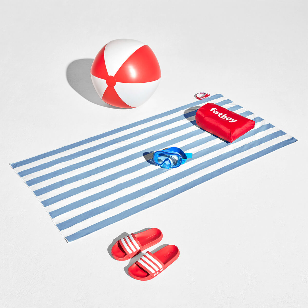 Fatboy Beach Baggy Strandtuch mit Kopfkissen, Wave blue (blau)