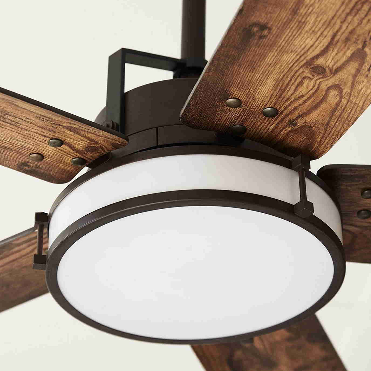 Beacon Lighting Lucci Air Airfusion Louisville Deckenventilator mit Licht, Bronze matt, Flügel: Koa-Holz