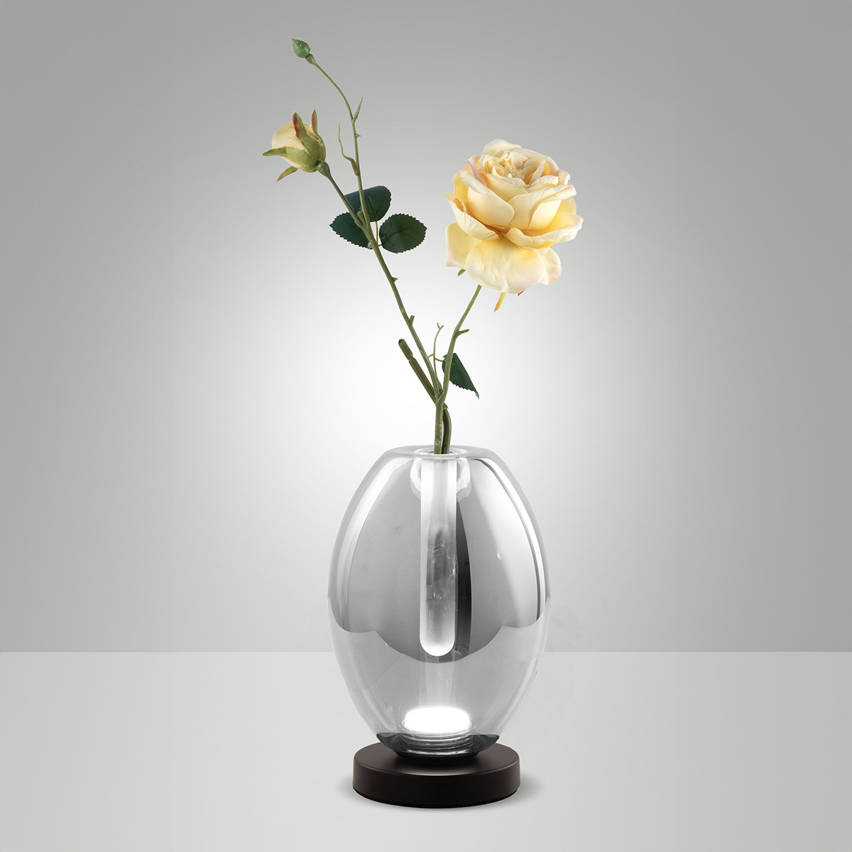 Tully LED Tischleuchte & Vase