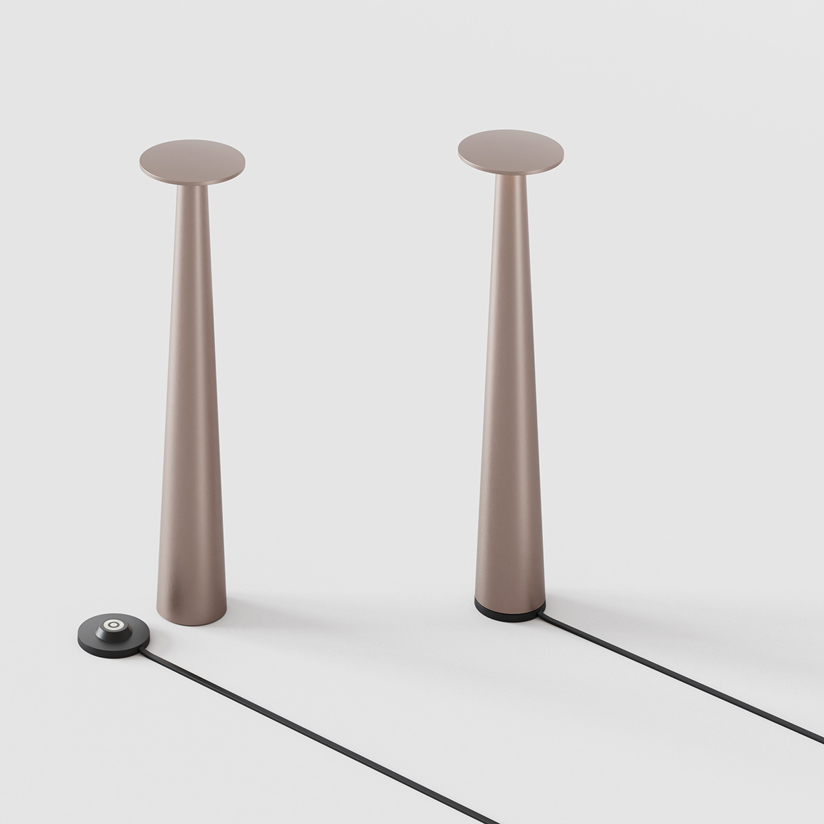IP44.DE Lix skinny LED Akkuleuchte, Dim-to-Amber, bright bronze (Bronze) (Ladestation inbegriffen)