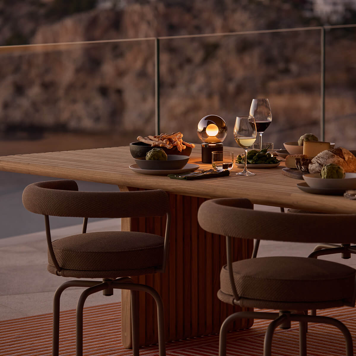 Occhio Luna pura LED Akkuleuchte, dark chrome