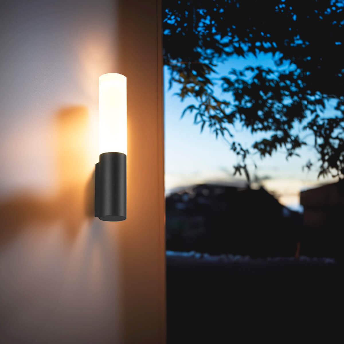 Orange One Gona LED Wandleuchte, schwarz