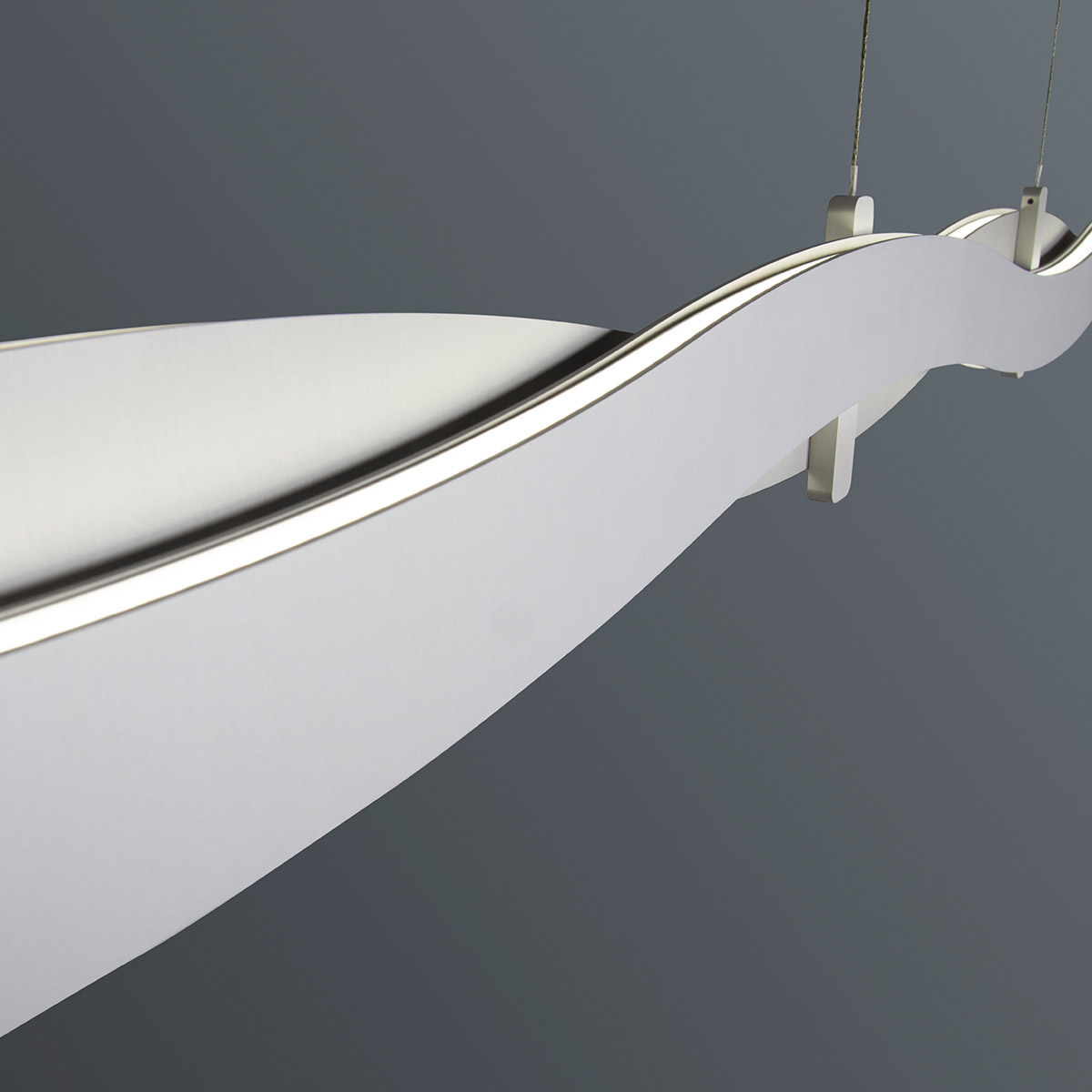 Bopp Plus Swing LED Pendelleuchte, Aluminium eloxiert