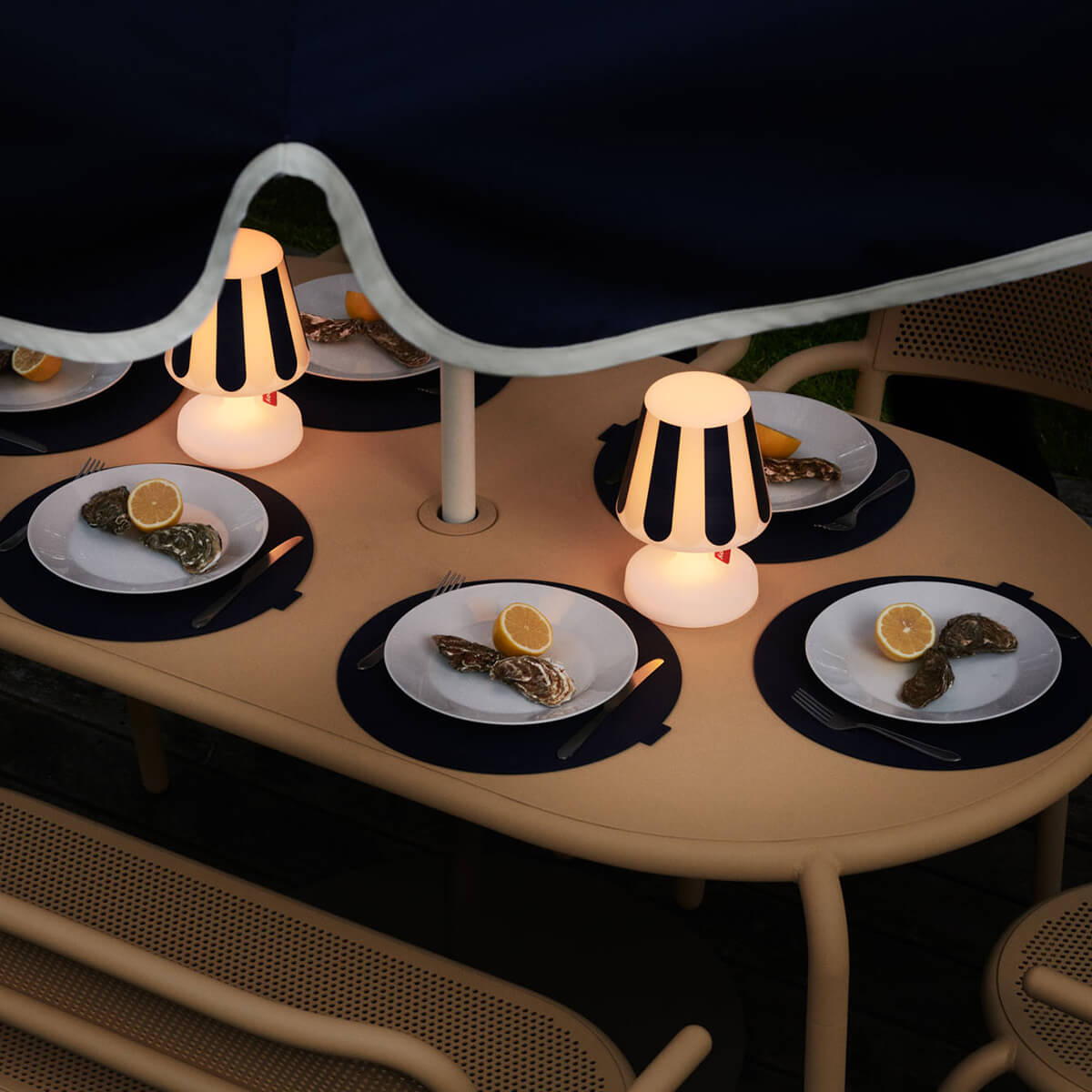 Fatboy Place-we-met Platzset, anthrazit, mit der Fatboy Toní Outdoor Kollektion
