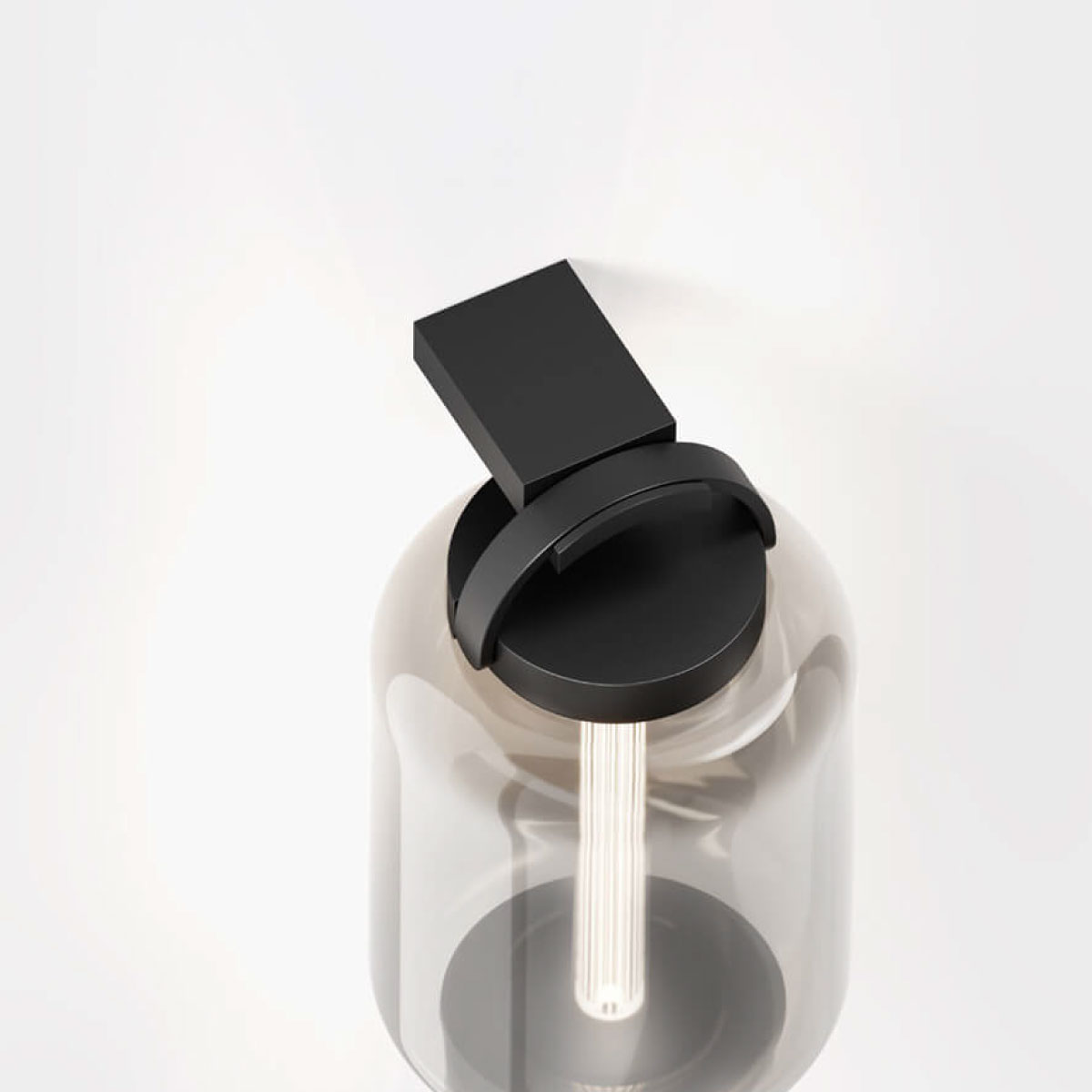 IP44.DE Qu Hook Wandhalterung, jet black (schwarz), mit der Qu LED Akkuleuchte, jet black (schwarz) (separat erhältlich)