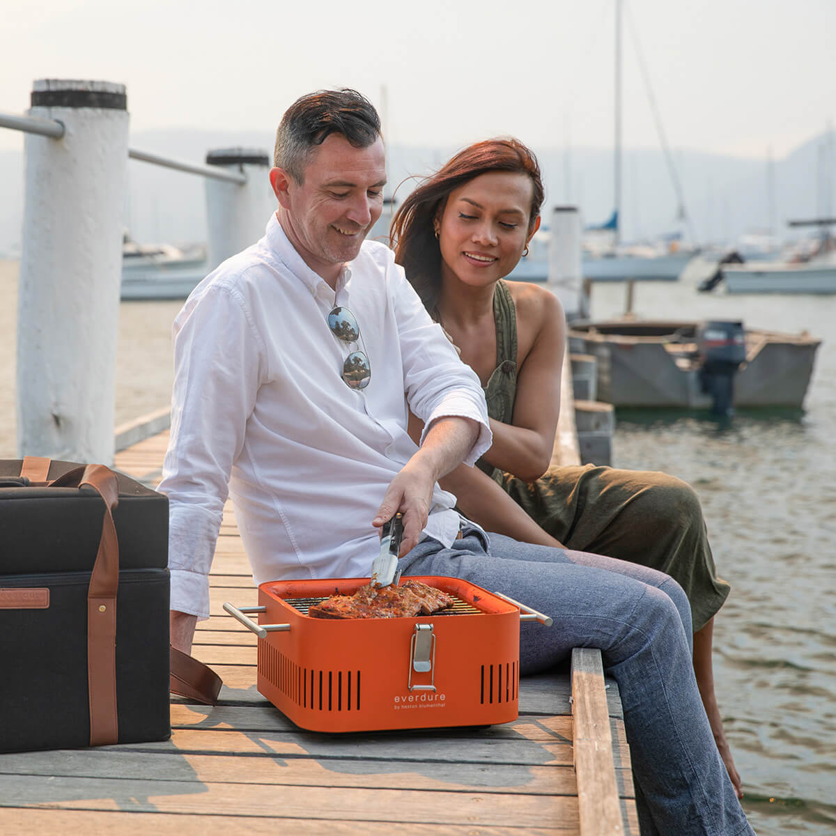 Everdure by heston blumenthal Cube Holzkohlegrill, tragbar, Sorglos-Paket, orange