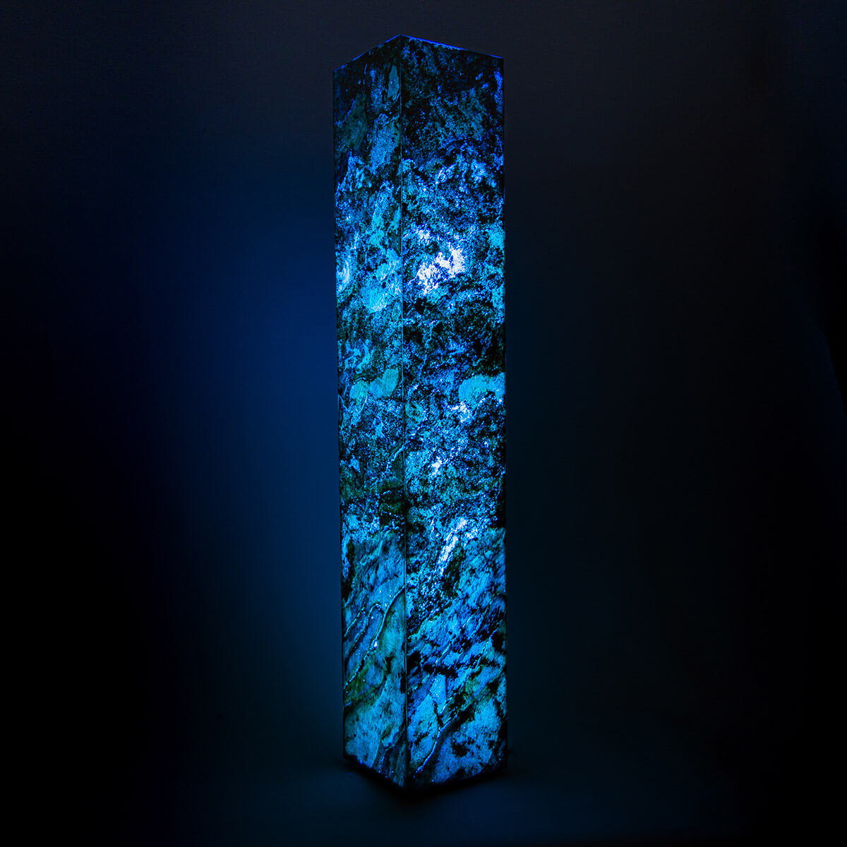 Epstein-Design Eifel im Herbst RGBCCT-LED Stehleuchte / Lichtsäule mit ZigBee, Höhe: 130 cm, Schiefer