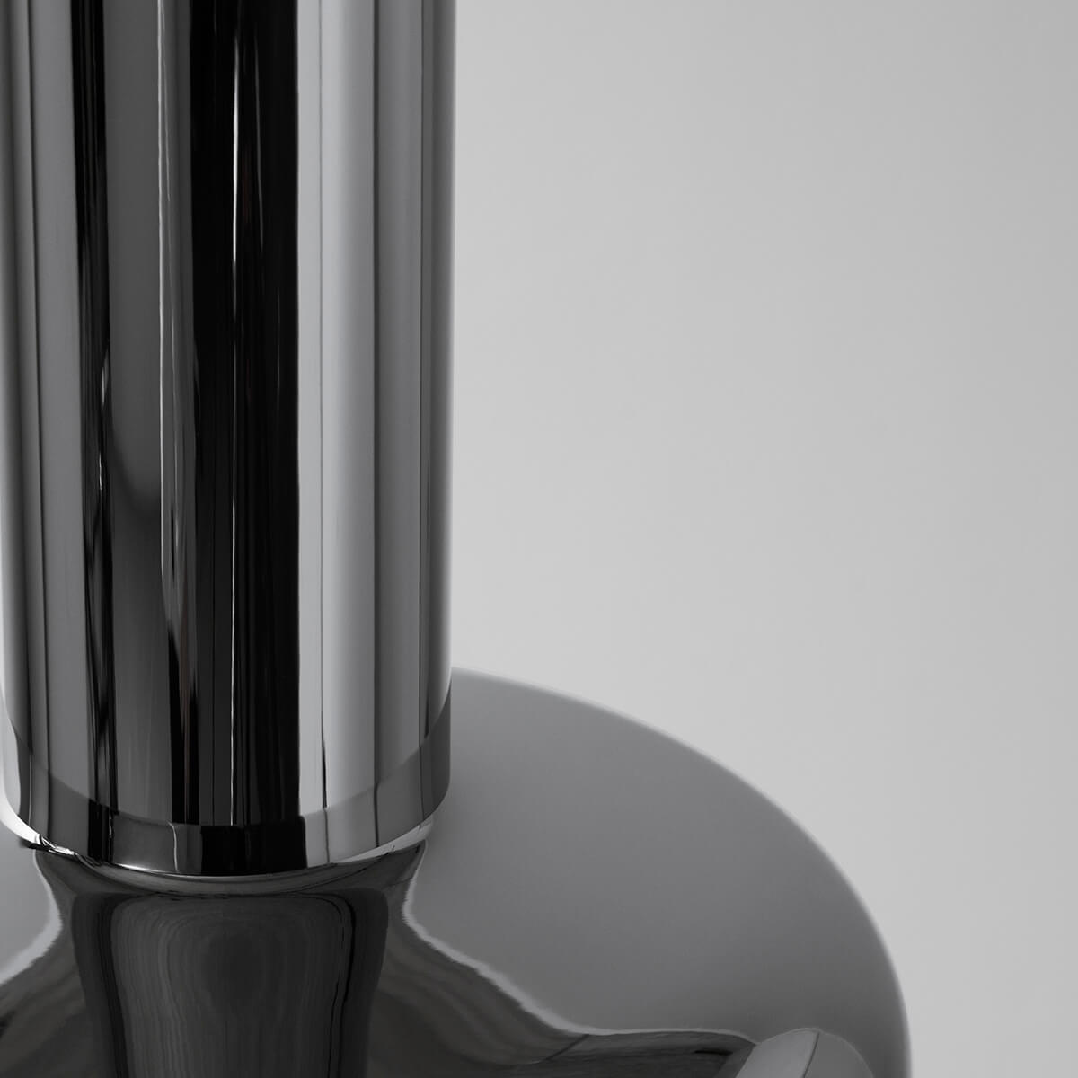 Louis Poulsen VL 56 Pendelleuchte, hochglanzverchromt