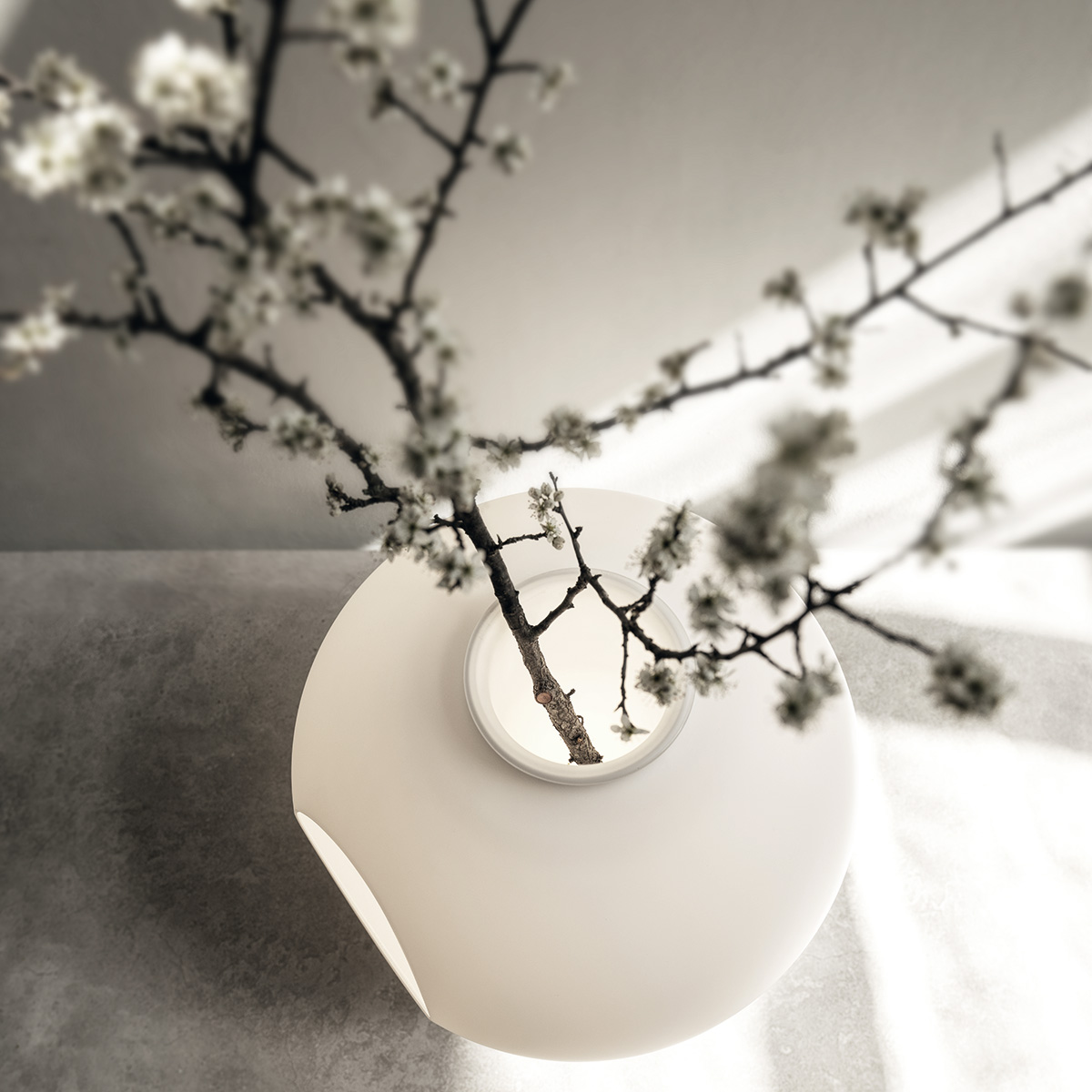 Foscarini Madre LED Tavolo & Vase, bianco (weiß) (Deko nicht inbegriffen)