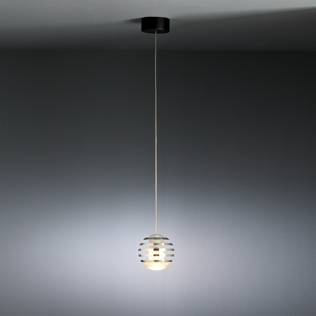 Tecnolumen Bulo LED Pendelleuchte, Aluminium / weiß