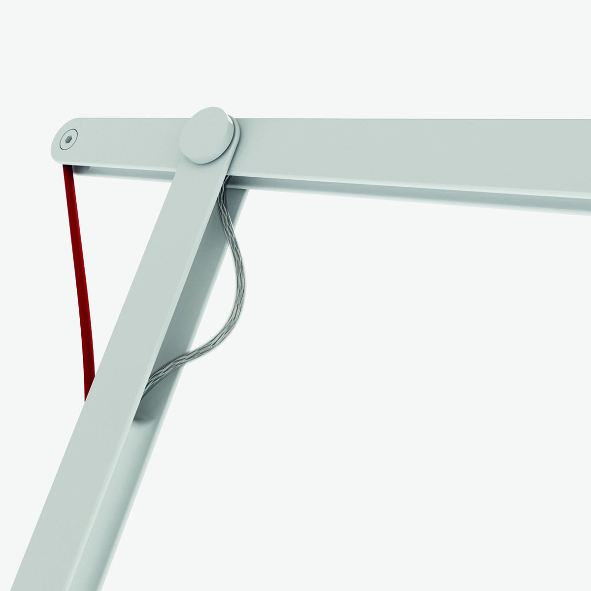 Rotaliana String F1 LED Stehleuchte mit orangefarbenem Verstellband, verstellbares Gelenk (nicht inkl. auf Anfrage erhältlich, die Leuchte wird mit einem silberfarbenem Verstellband geliefert)