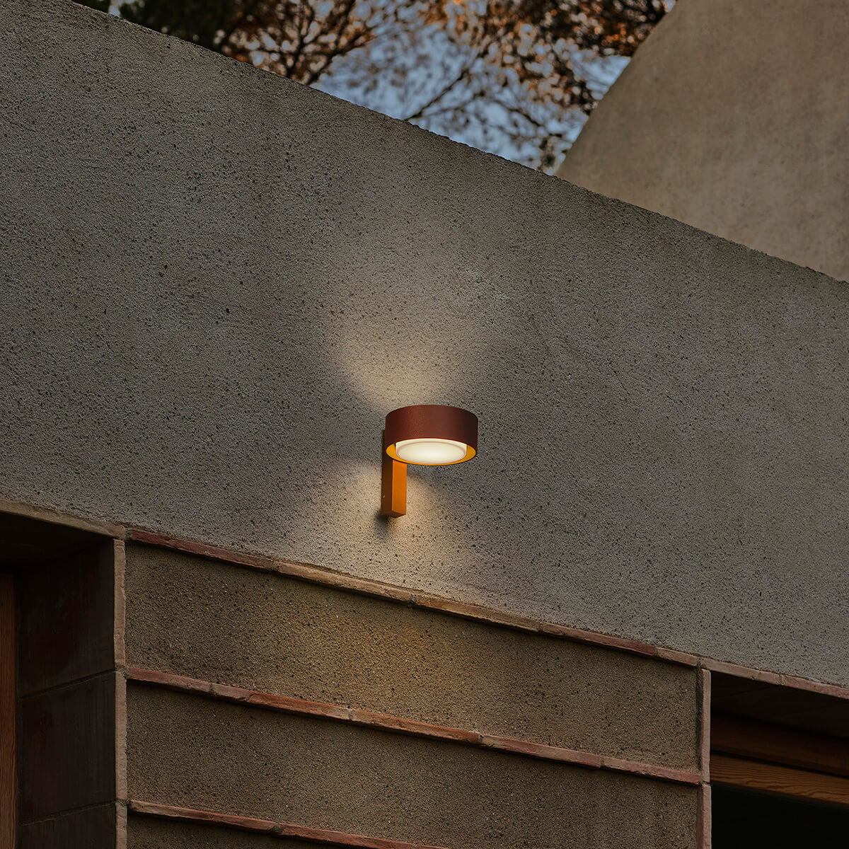 Marset Plaff-on! A IP65 LED Wandleuchte, rostbraun