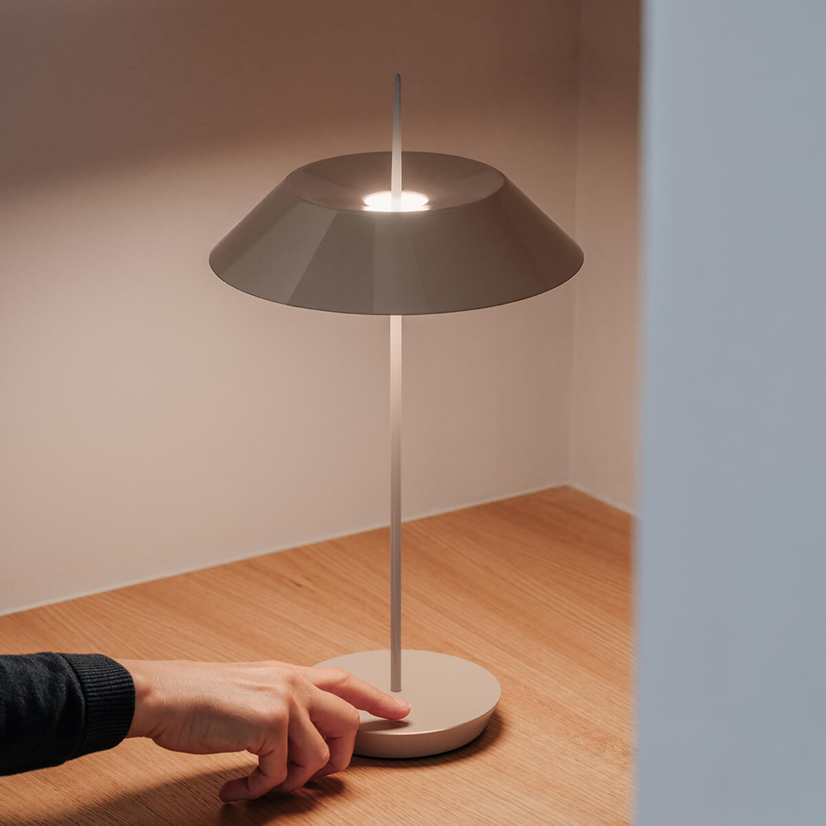 Vibia Mayfair Mini 5495 LED Akkuleuchte, grün