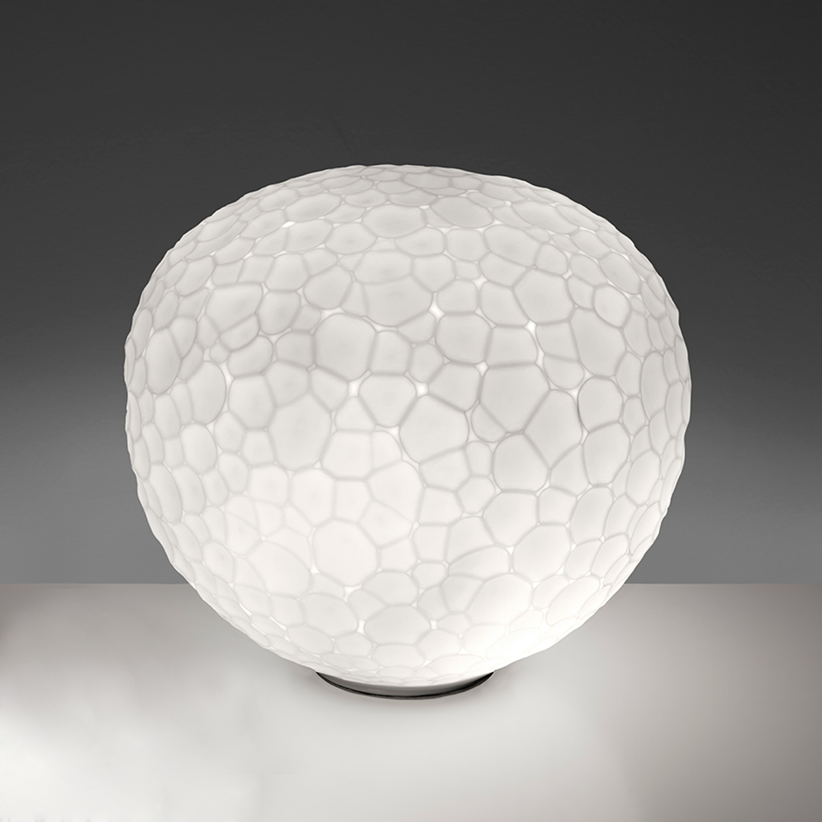 Artemide Design Meteorite Tavolo Ø: 48 cm, weiß