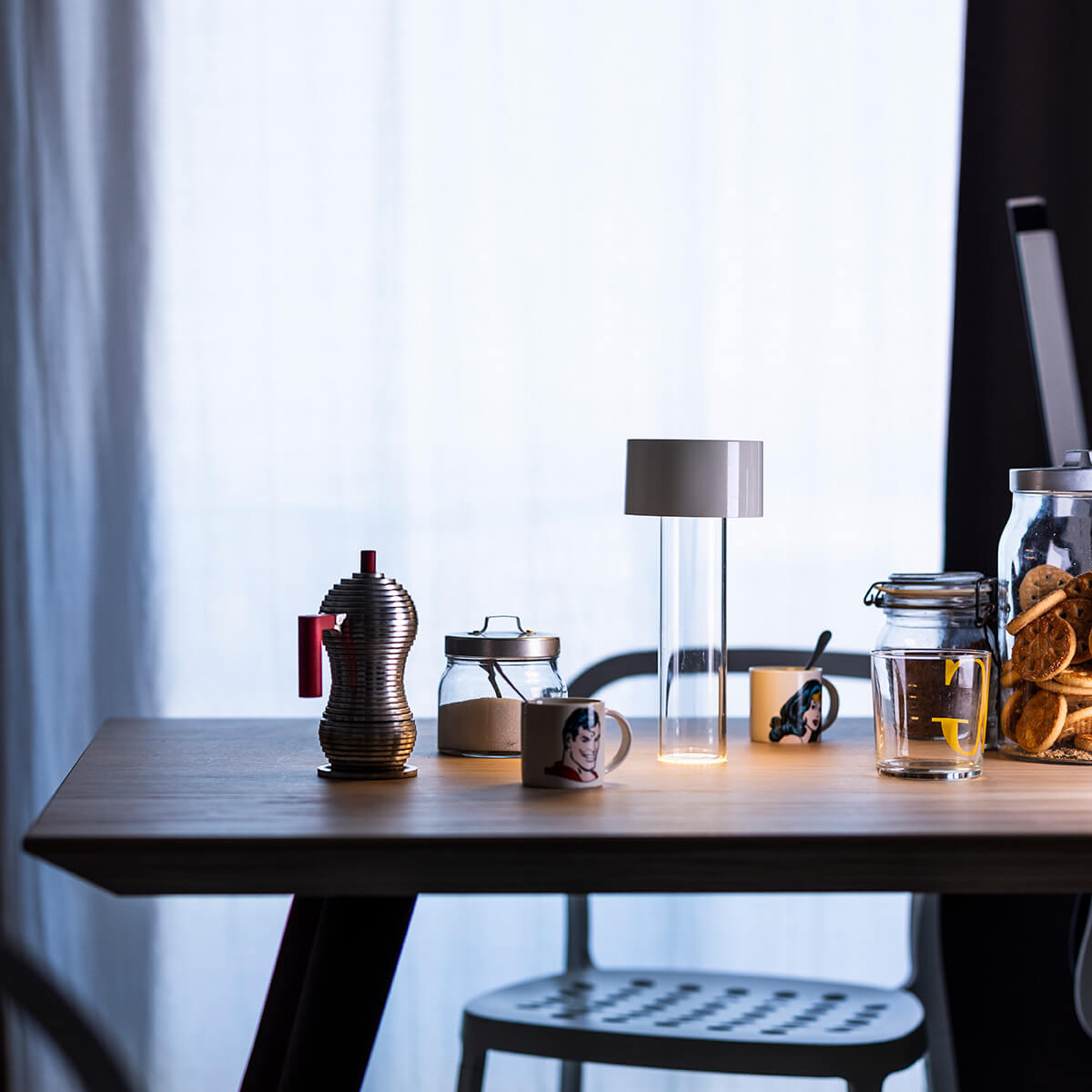 Foscarini Fleur LED Tavolo Akkuleuchte & Vase, bianco (weiß)