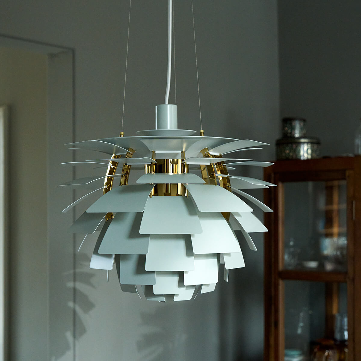 Louis Poulsen PH Artichoke 600 Pendelleuchte, Ø: 60 cm, Dusty green / Messing