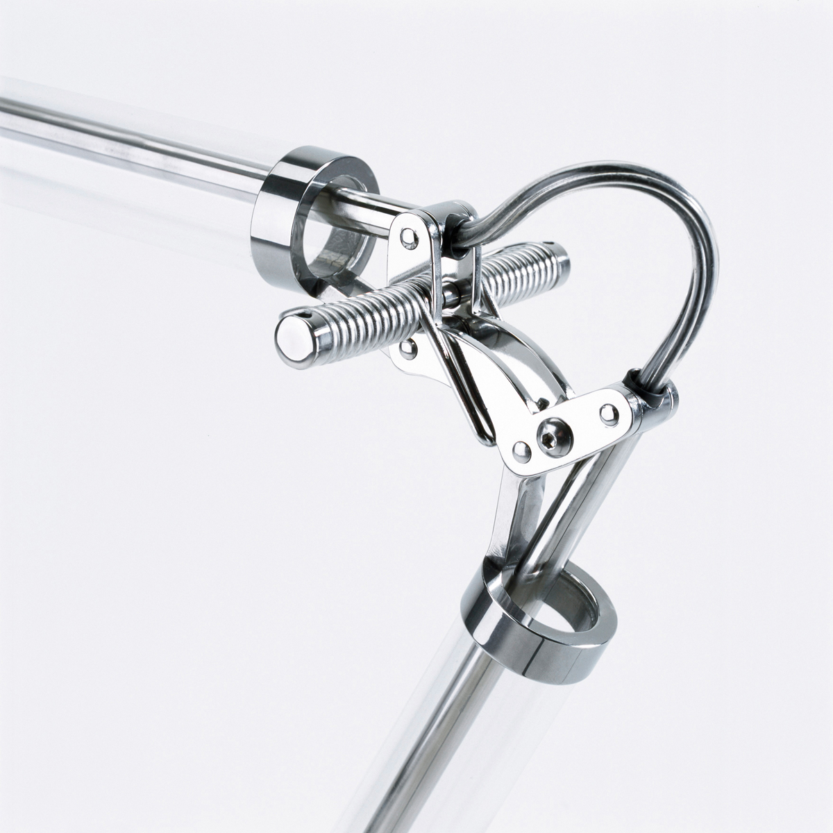 Serien.lighting Job Table LED Tischleuchte, Edelstahl poliert, mit Sockel