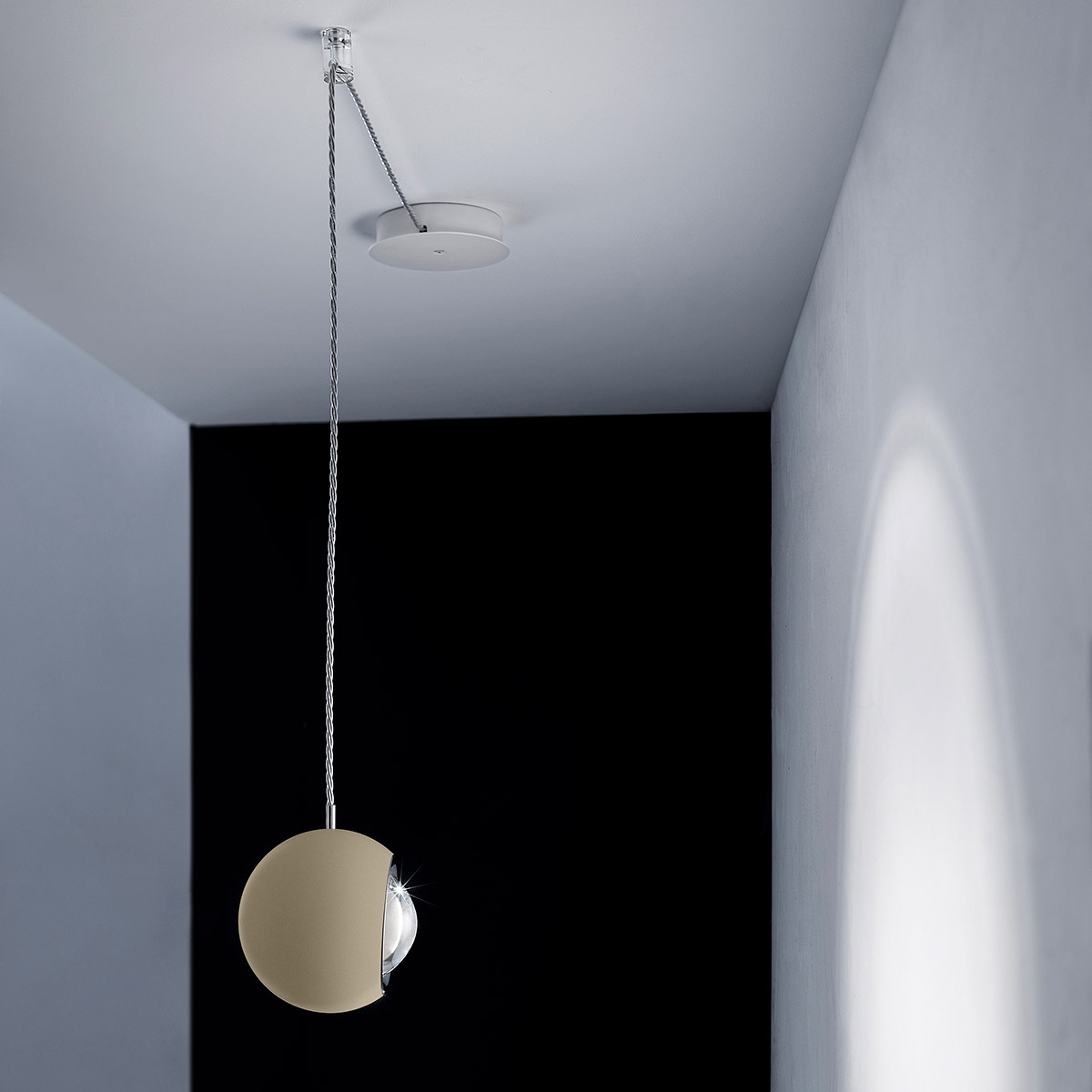 Lodes Spider LED Pendelleuchte, 1-flg., champagner matt