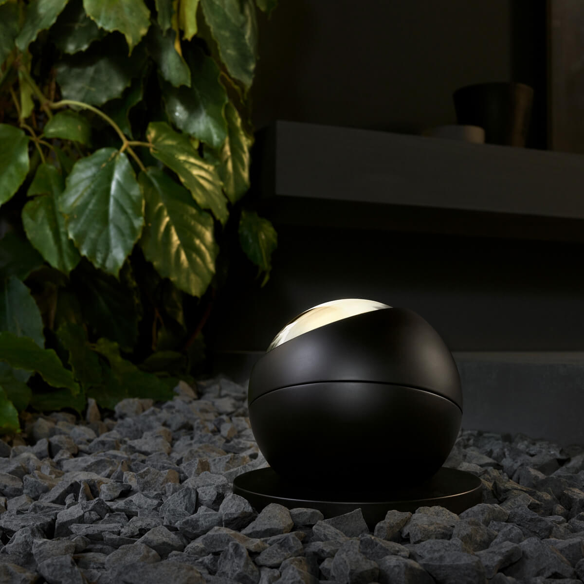 Occhio Sito basso Volt S80 Bodenleuchte, schwarz matt