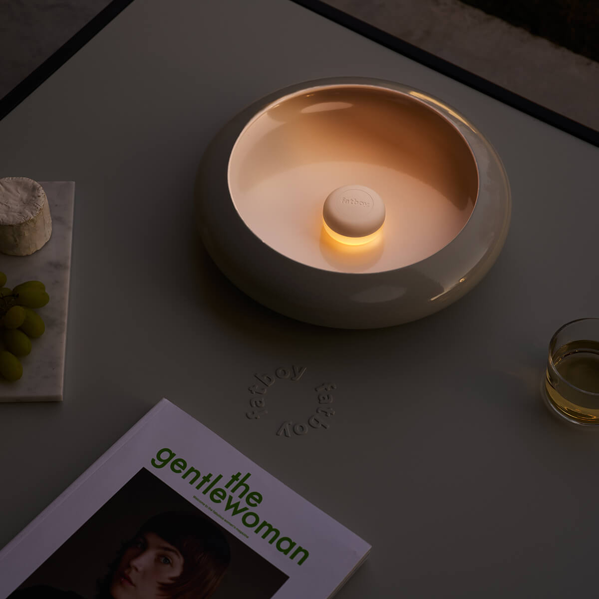 Fatboy Oloha Medium LED Akkuleuchte & Schale, Desert (sandfarben)