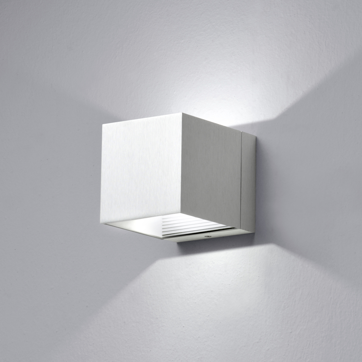 Milan Dau LED Up & Down Wandleuchte, Aluminium gebürstet