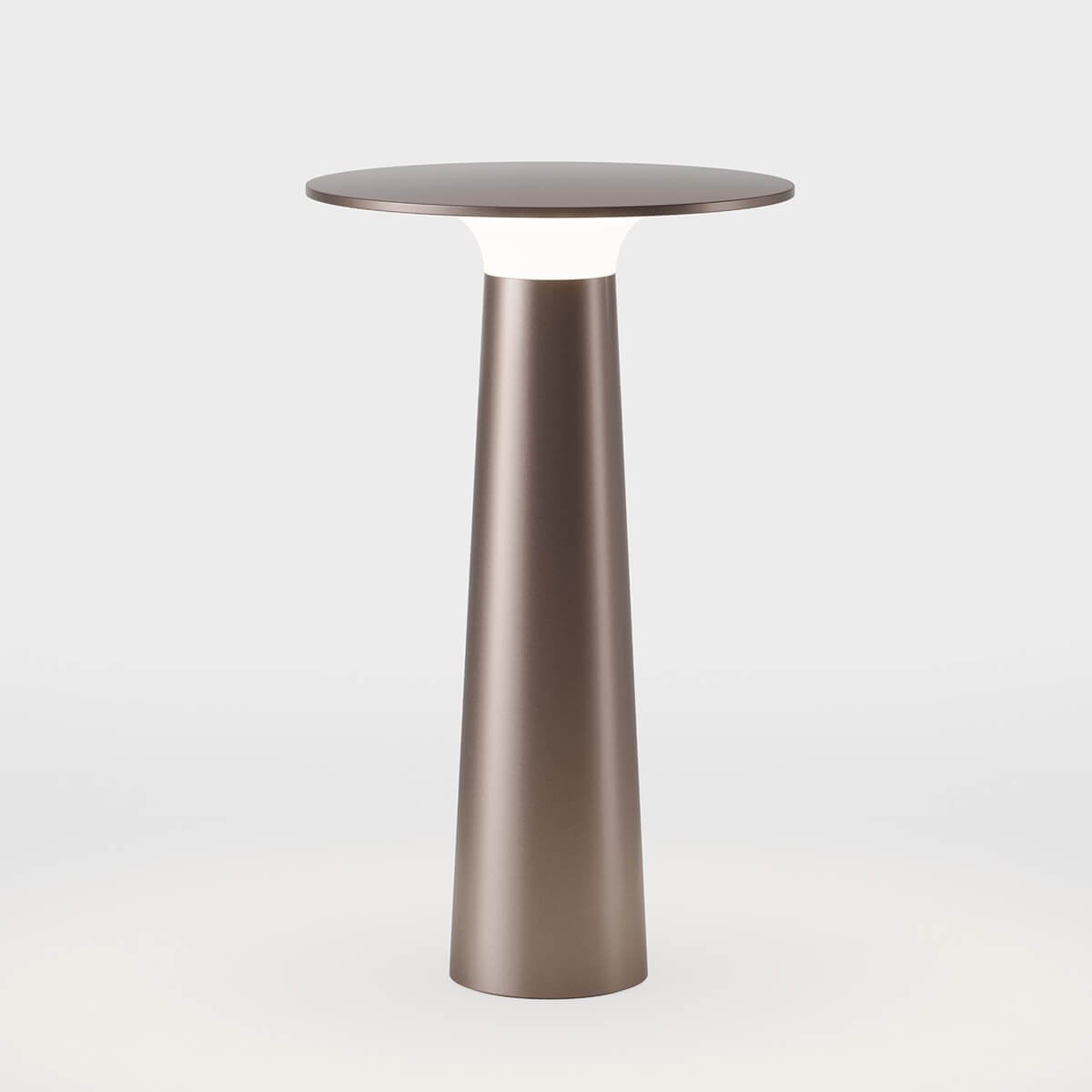 IP44.DE Lix LED Akkuleuchte, Dim-to-Amber, bright bronze (Bronze)