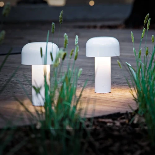 Flos Bellhop Battery Akku-Tischleuchte – tragbare LED-Designerlampe für Zuhause & Garten
