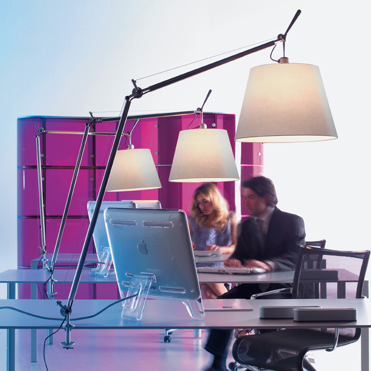 Artemide Tolomeo Mega Tavolo mit Tischklemme, Alu, Schirm: Pergament Ø: 32 cm, Ambiente