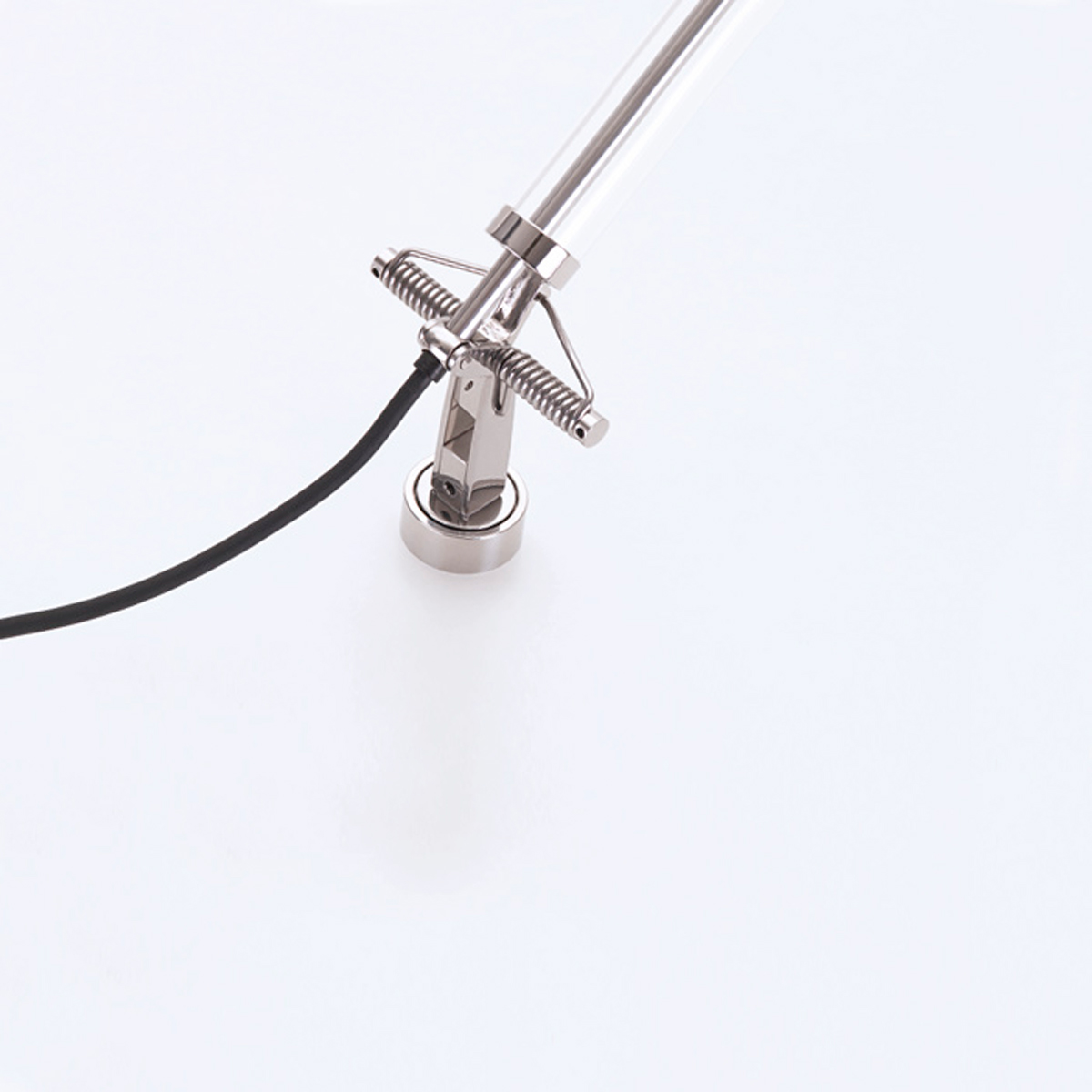 Serien.lighting Job Table LED Tischleuchte, Edelstahl poliert, mit Einbaudapter