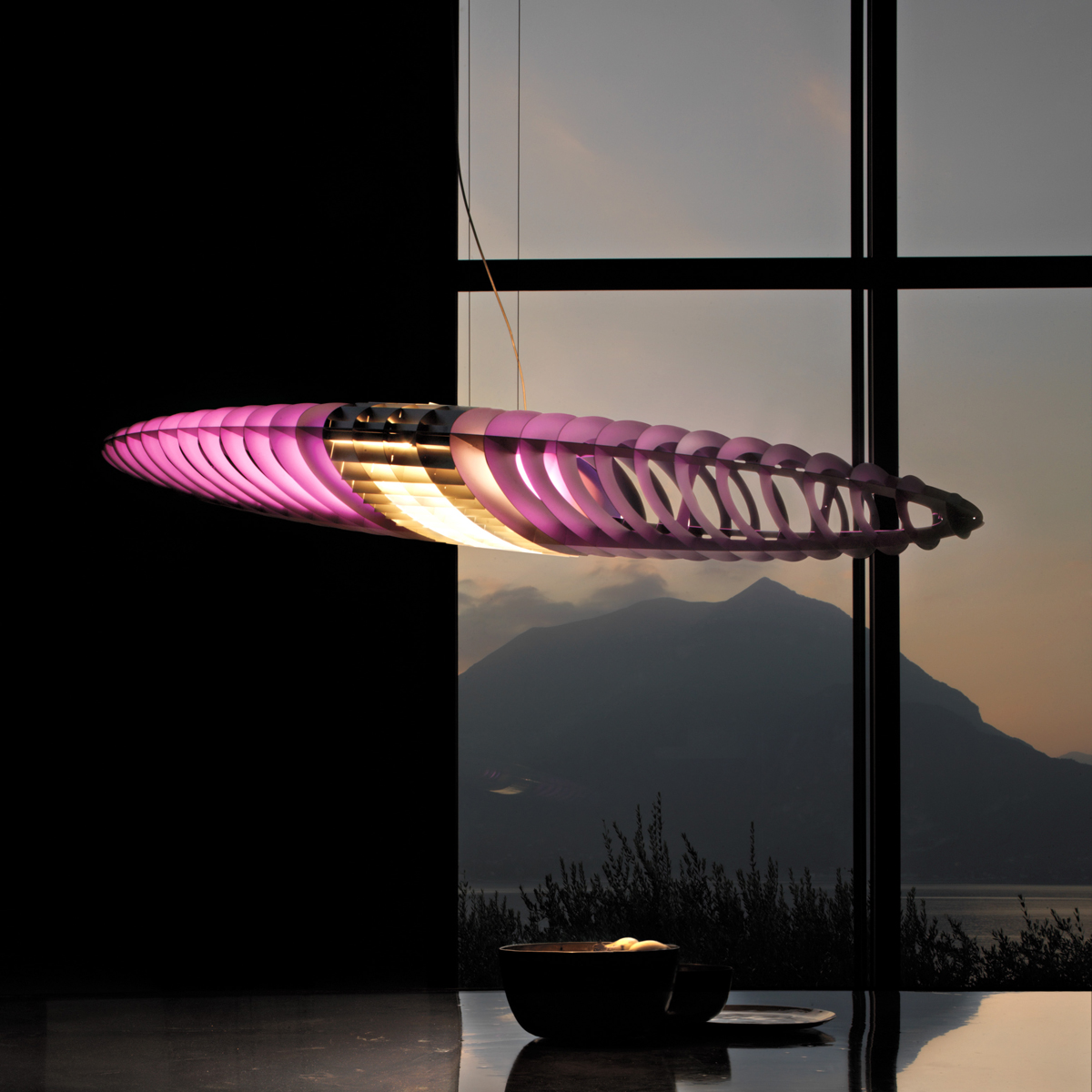 Luceplan Queen Titania Sospensione, Aluminium, mit Farbfilter