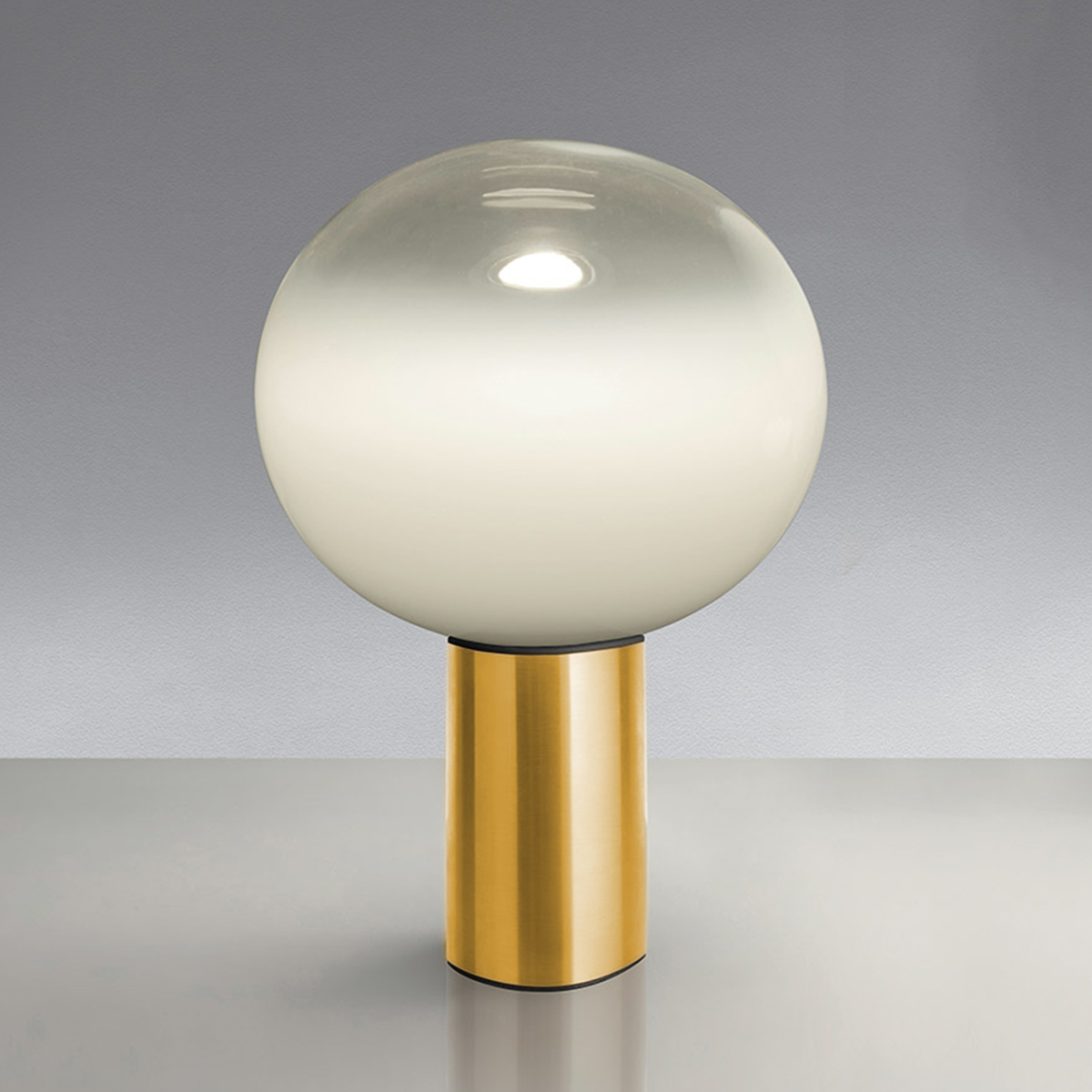 Artemide Laguna Tavolo, Struktur: Messing Ø: 26 cm, Diffusor transparent