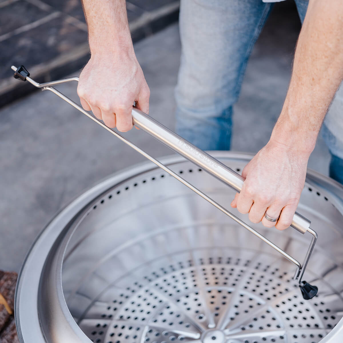 Solo Stove Yukon Tragegriff, Edelstahl, mit der Yukon 2.0 Feuerschale (separat erhältlich)