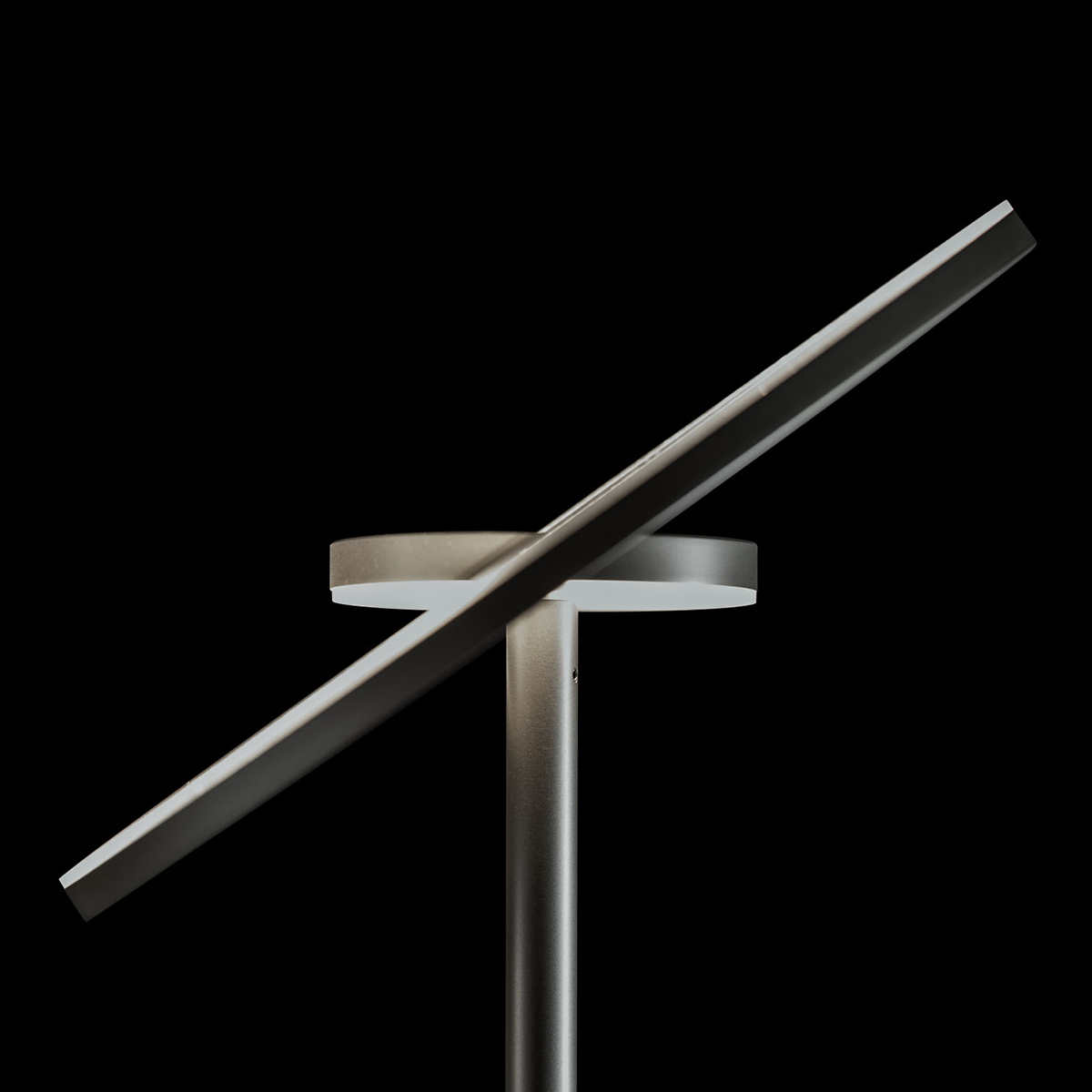 Nova LED Deckenfluter