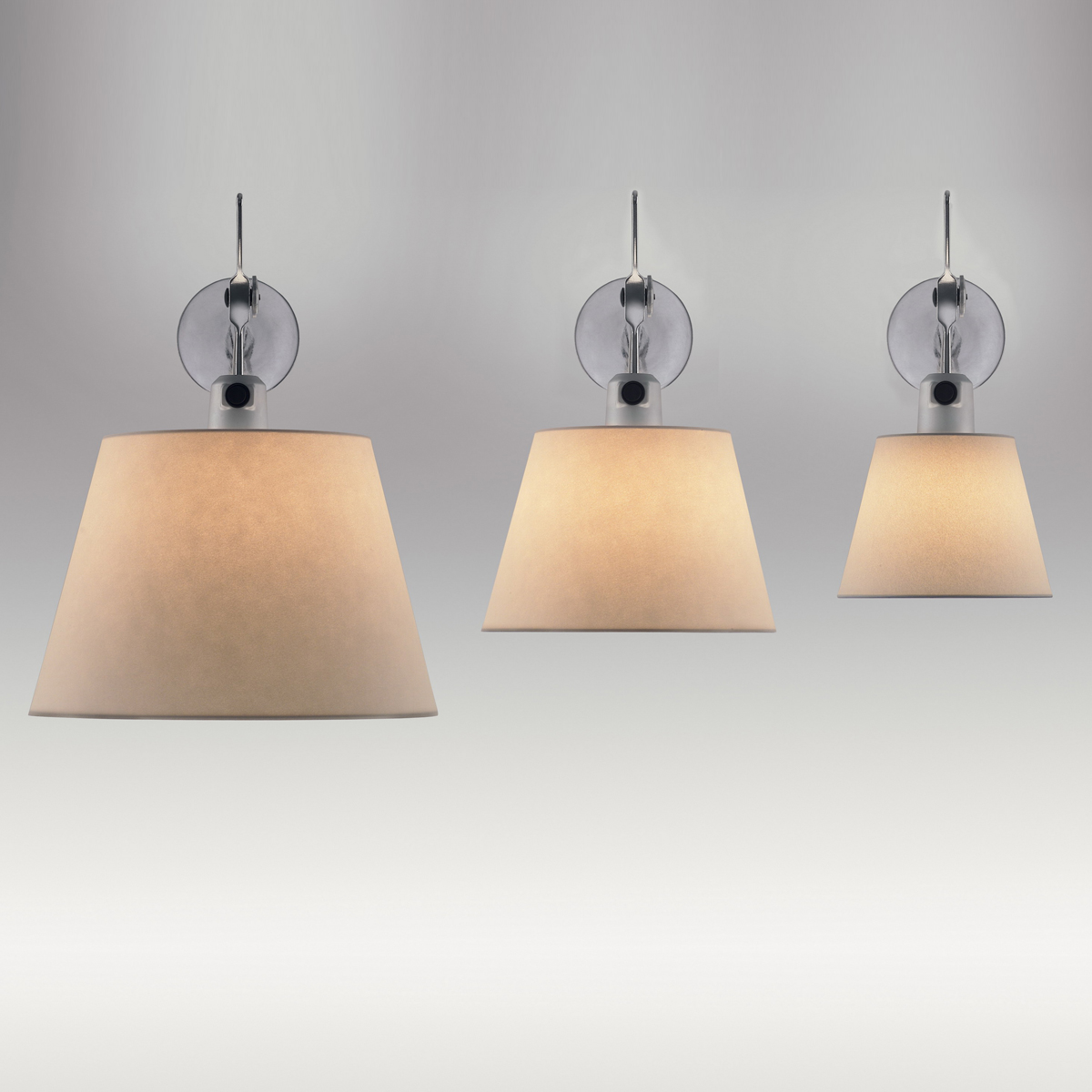 Artemide Tolomeo Diffusore 18 Parete, Artemide Tolomeo Diffusore 24 Parete und Artemide Tolomeo Diffusore 32 Parete, jeweils Schirm: Pergament