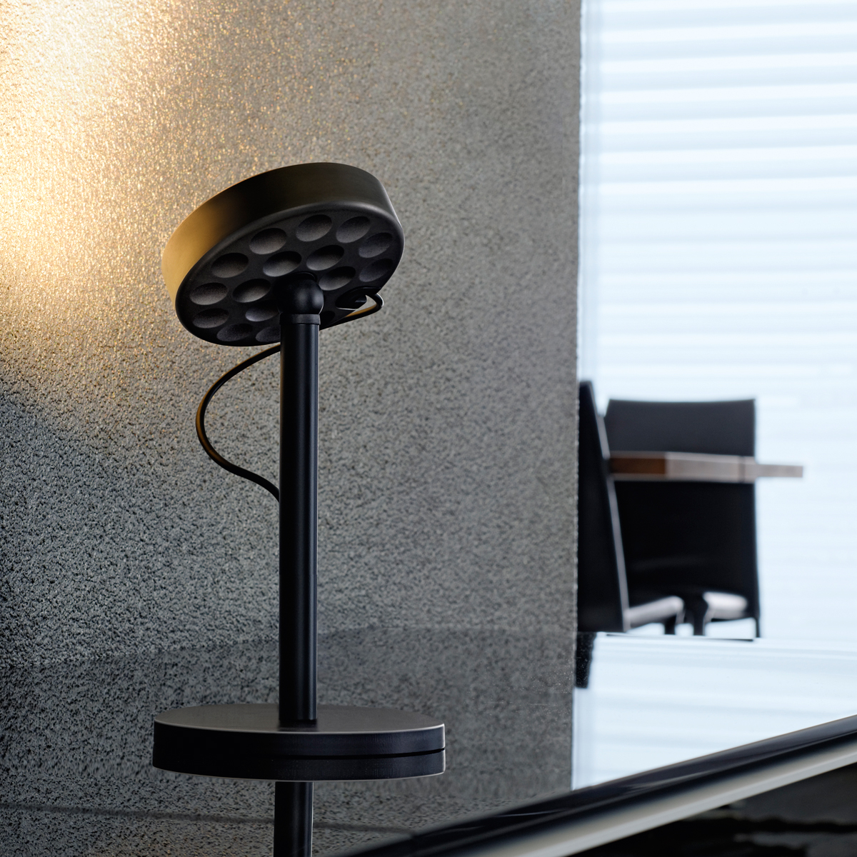 Belux U-Turn-40 LED Tischleuchte, schwarz