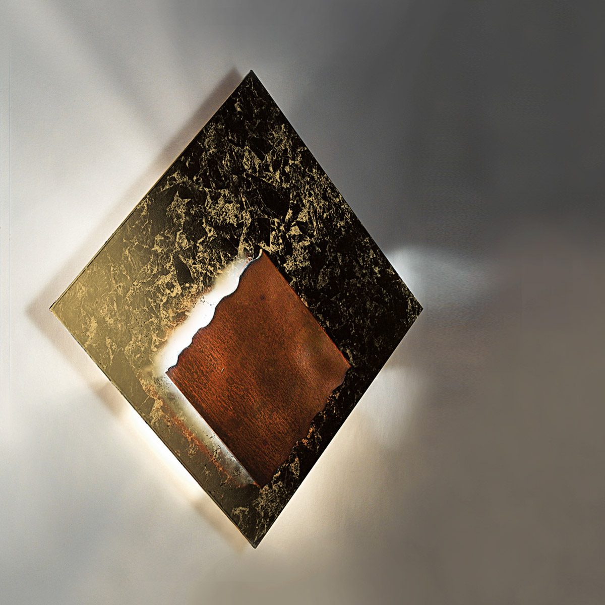 Icone Piastra QM LED Wandleuchte, 50 x 50 cm, Blattgold / Rost