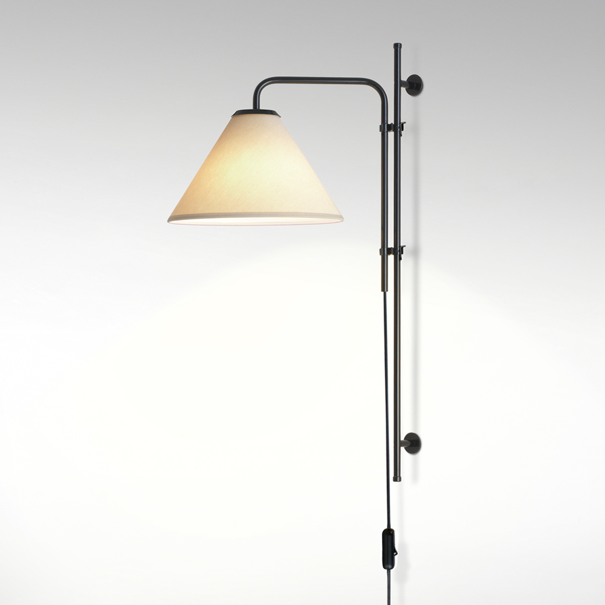 Marset Funiculí A Fabric Wandleuchte, schwarz, Schirm: sand