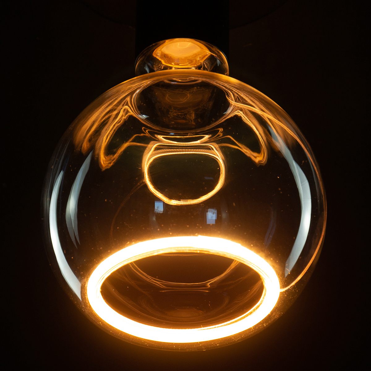 Segula LED Floating Globe 125 klar E27, 4,5 W, 2200 K, dimmbar, Ø: 12,5 cm